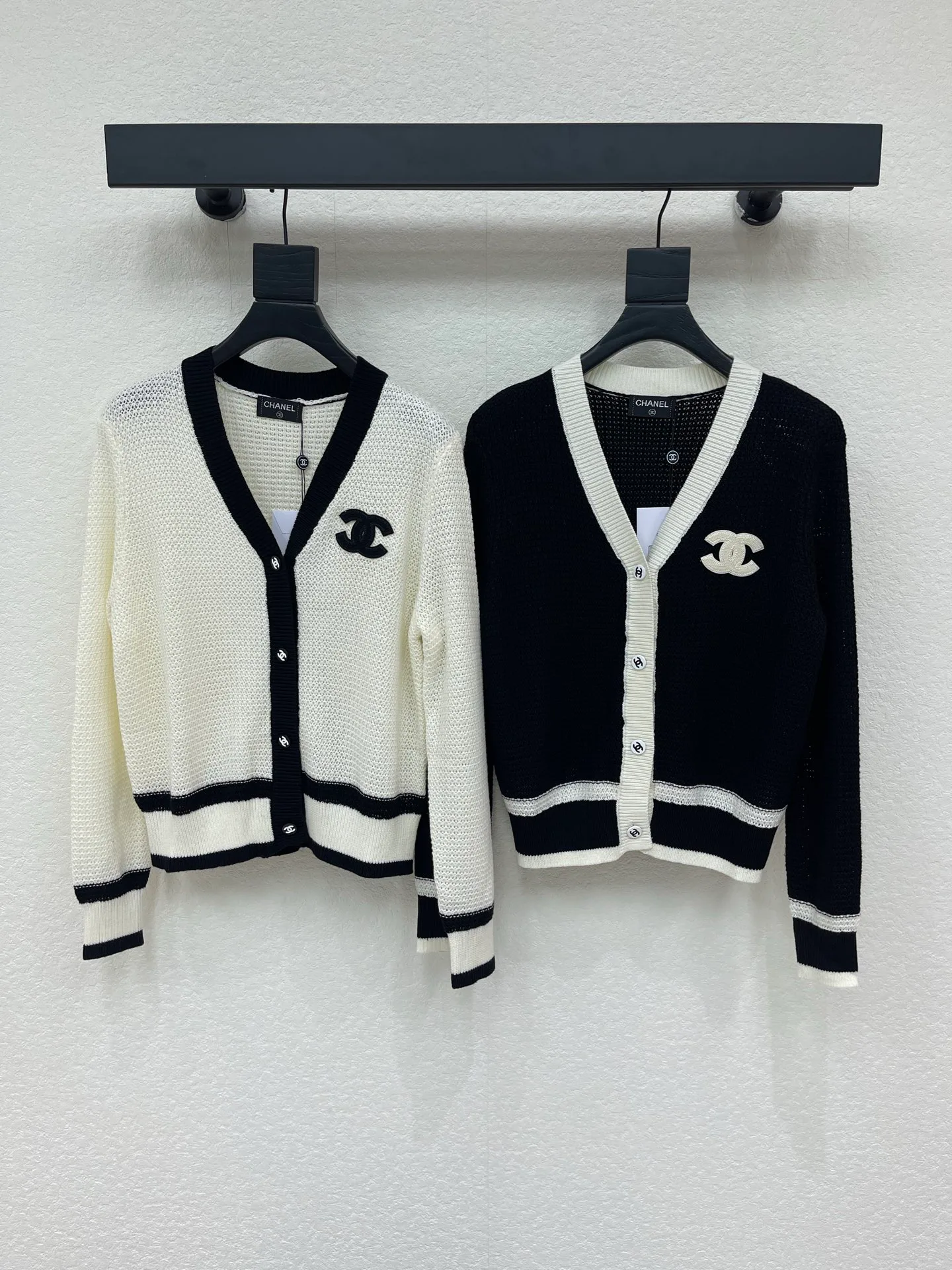 Women's Jumpers And Sweaters CHANEL 18031057