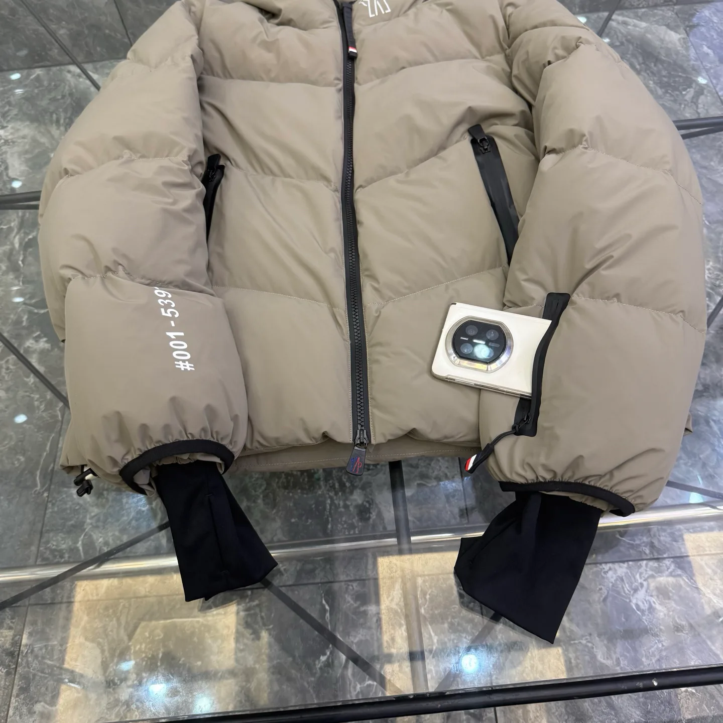 Куртки И Пуховики Мужские Moncler 18615027