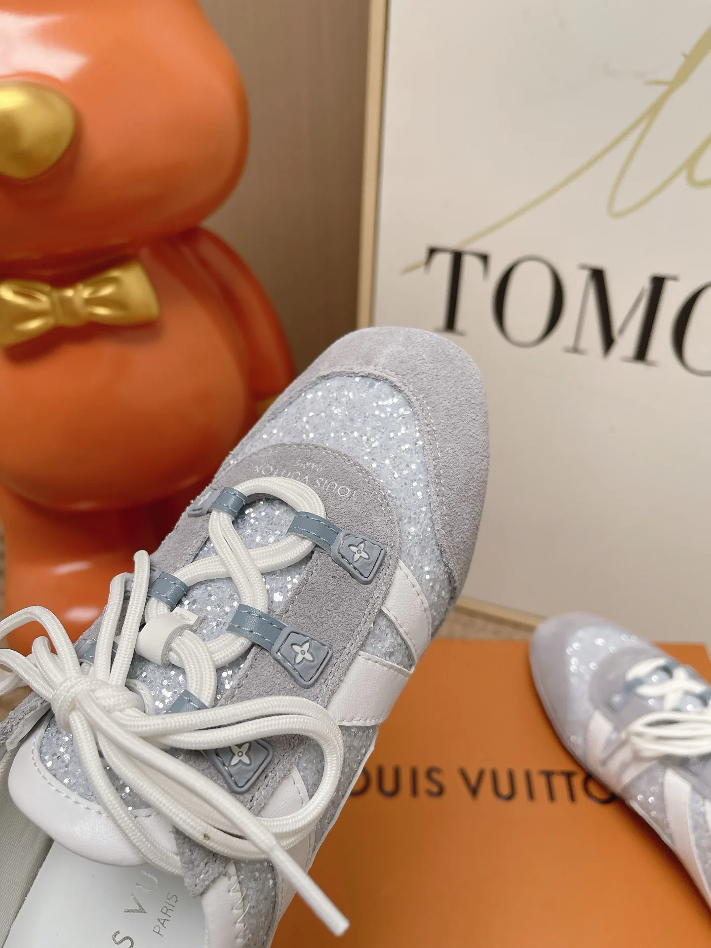 Women's Sneakers LOUIS VUITTON 17571638