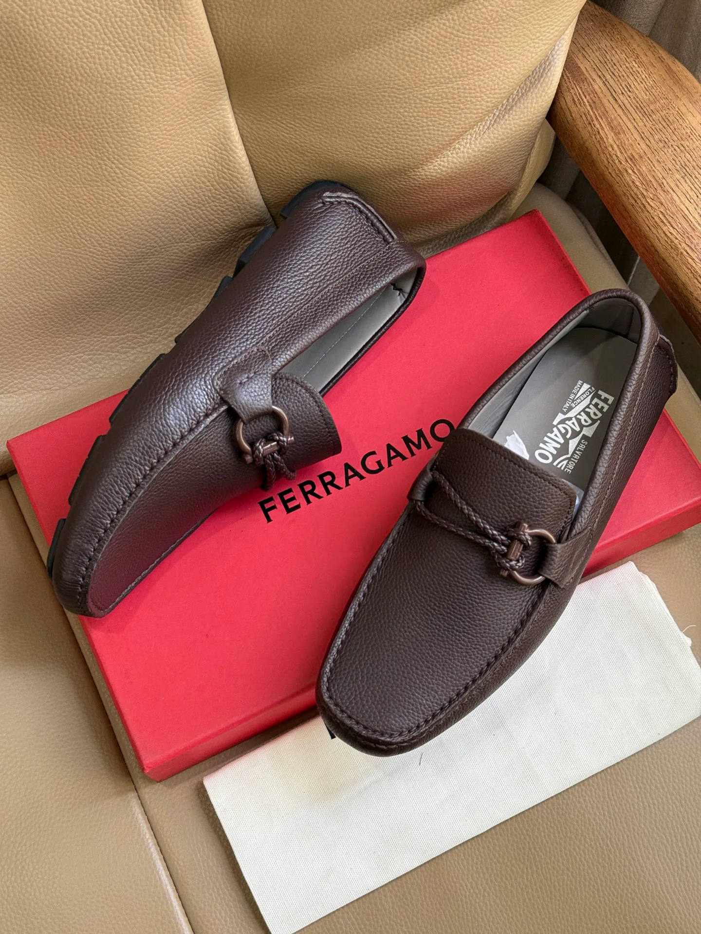 Men's Loafers And Dress Shoes SALVATORE FERRAGAMO 18117107
