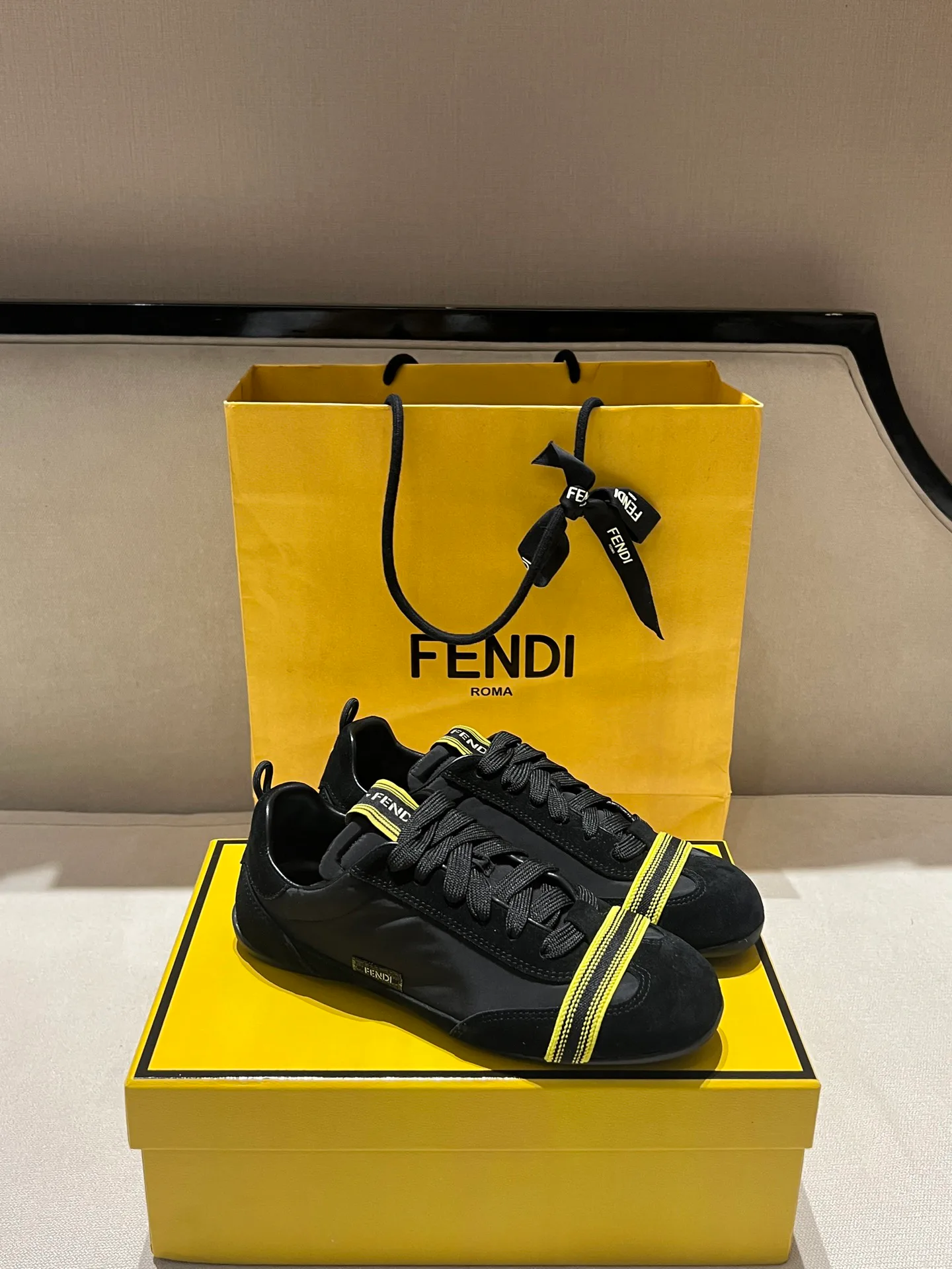 Women's Sneakers FENDI 18278638