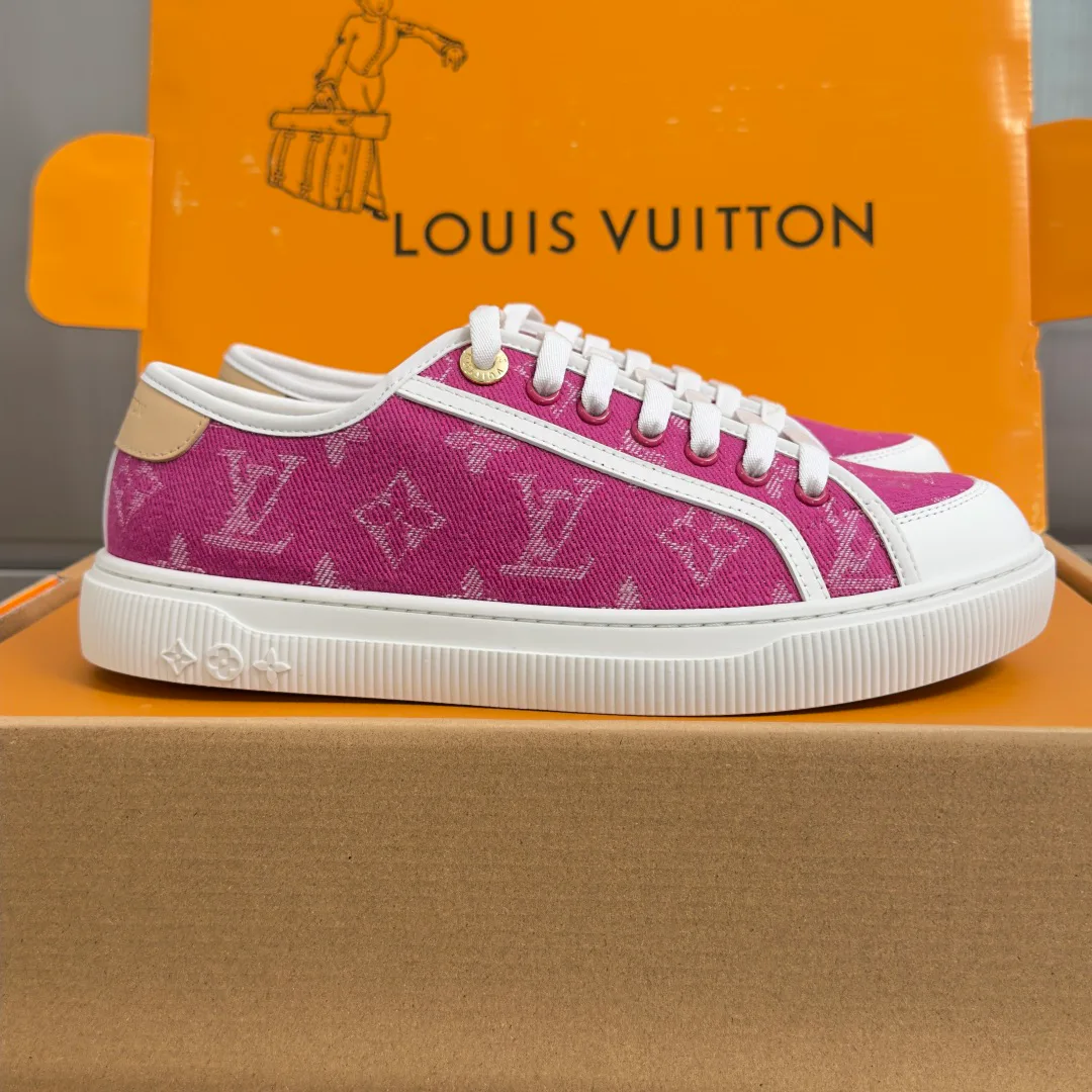 Women's Sneakers LOUIS VUITTON 17950713