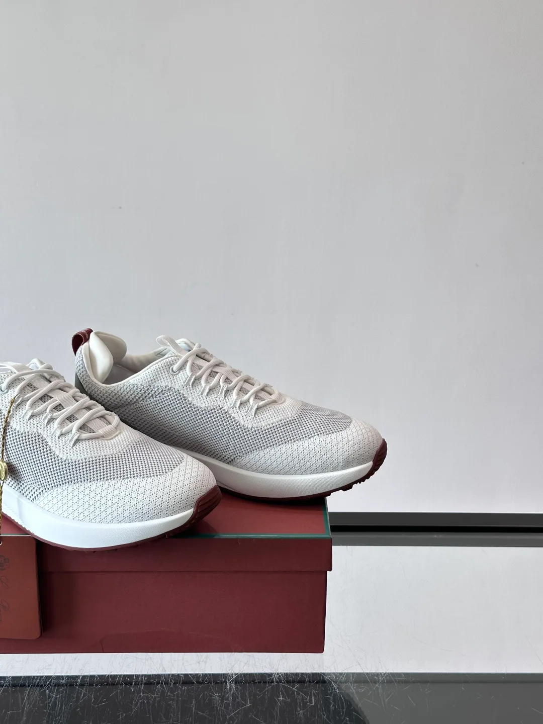 Men's Sneakers LORO PIANA 18265126