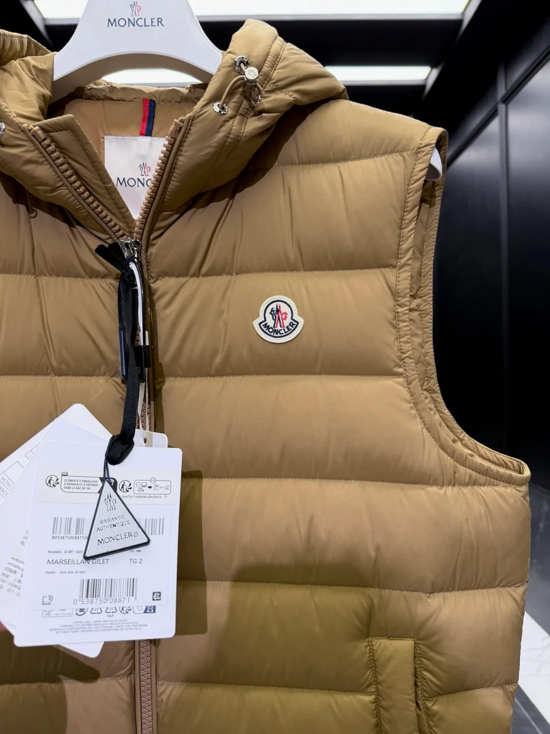 Men's Vests MONCLER 18416853