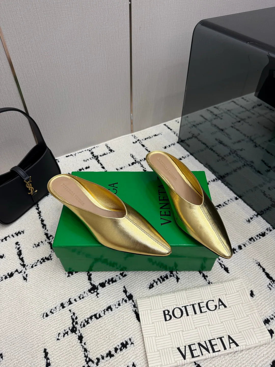 Women's Mules And Clogs BOTTEGA VENETA 18135179