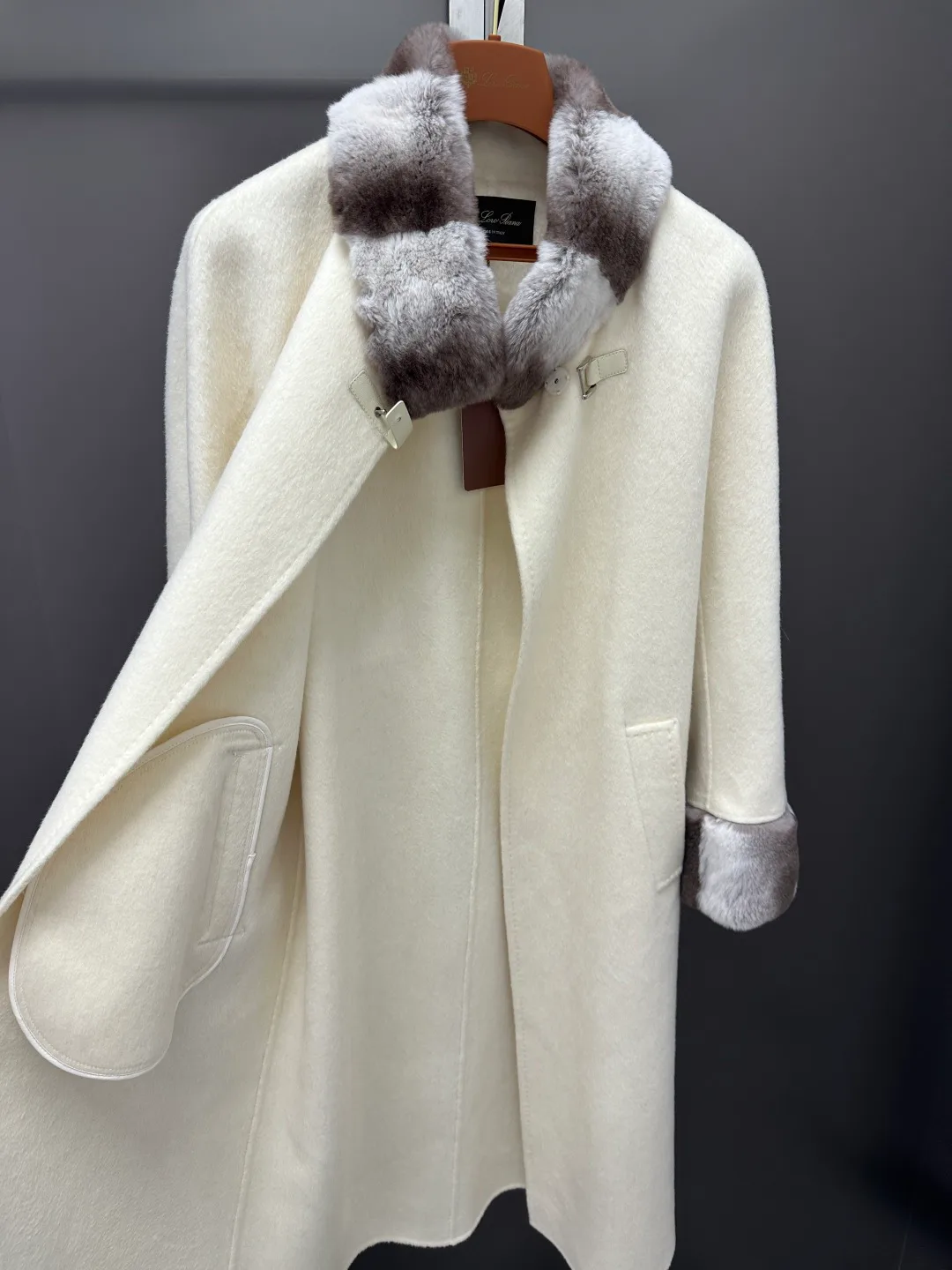 Women's Coats LORO PIANA 18226714