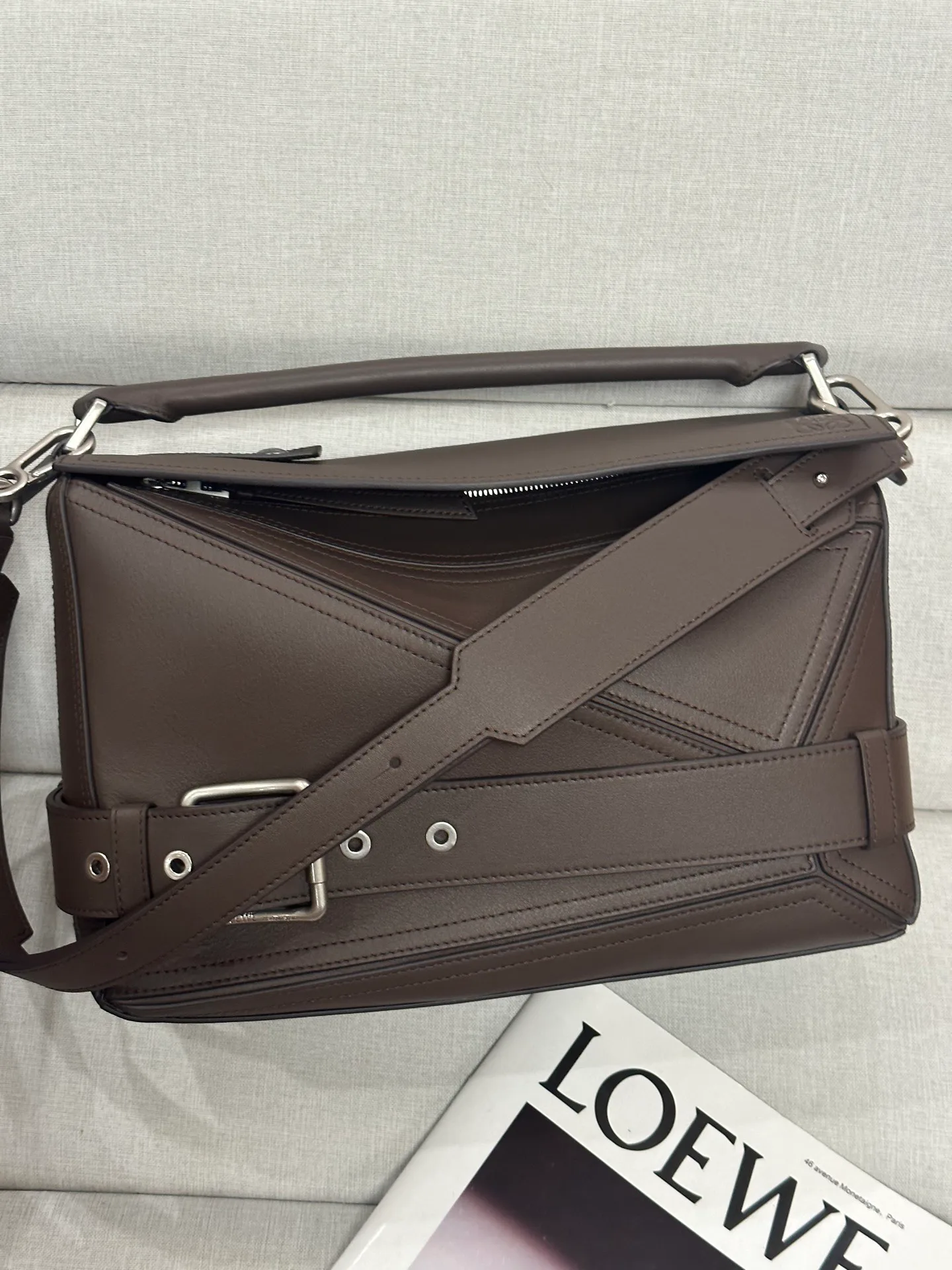 Women's Classic Handbags LOEWE 17927658