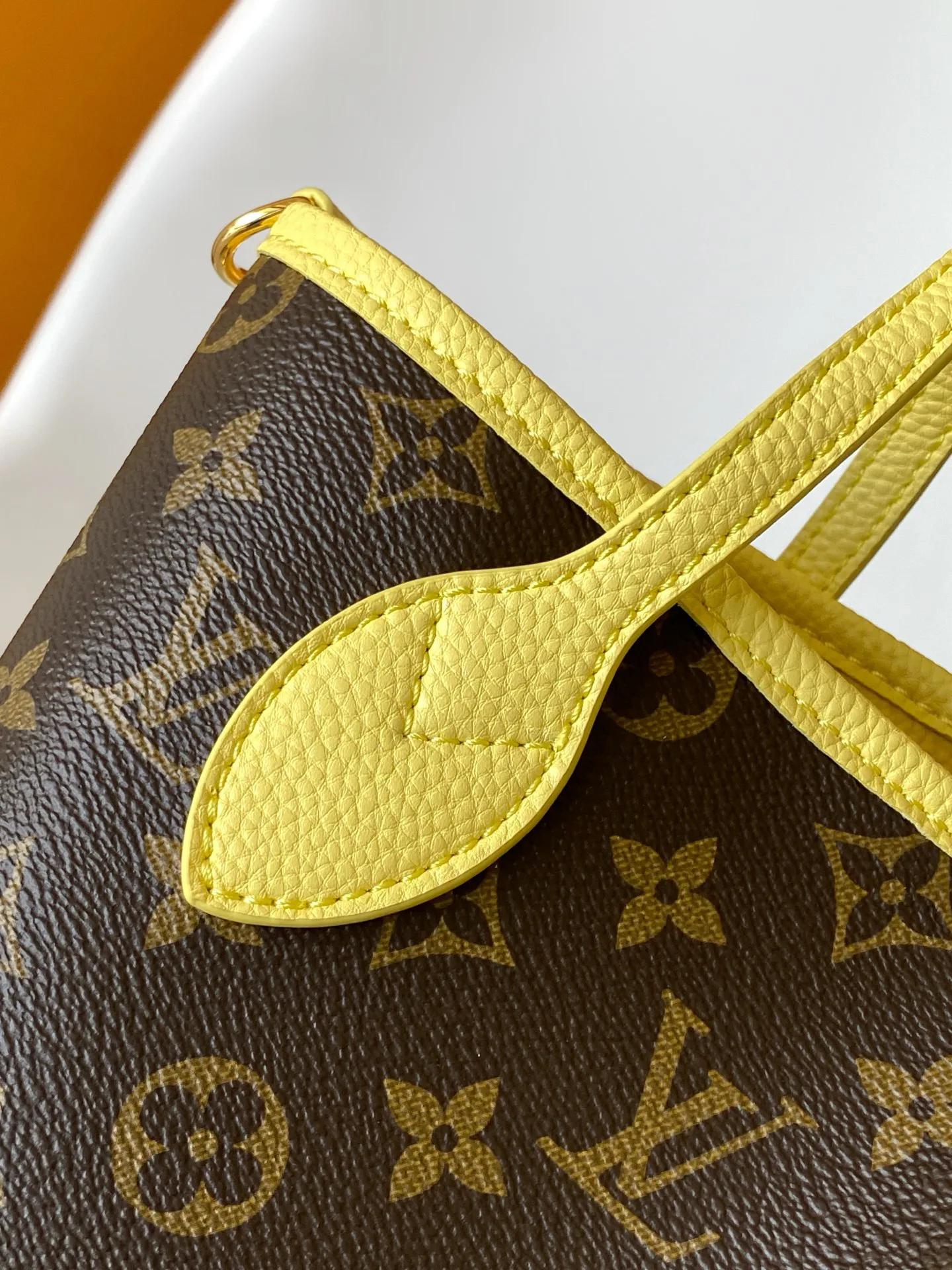 Women's Classic Handbags LOUIS VUITTON 17483326