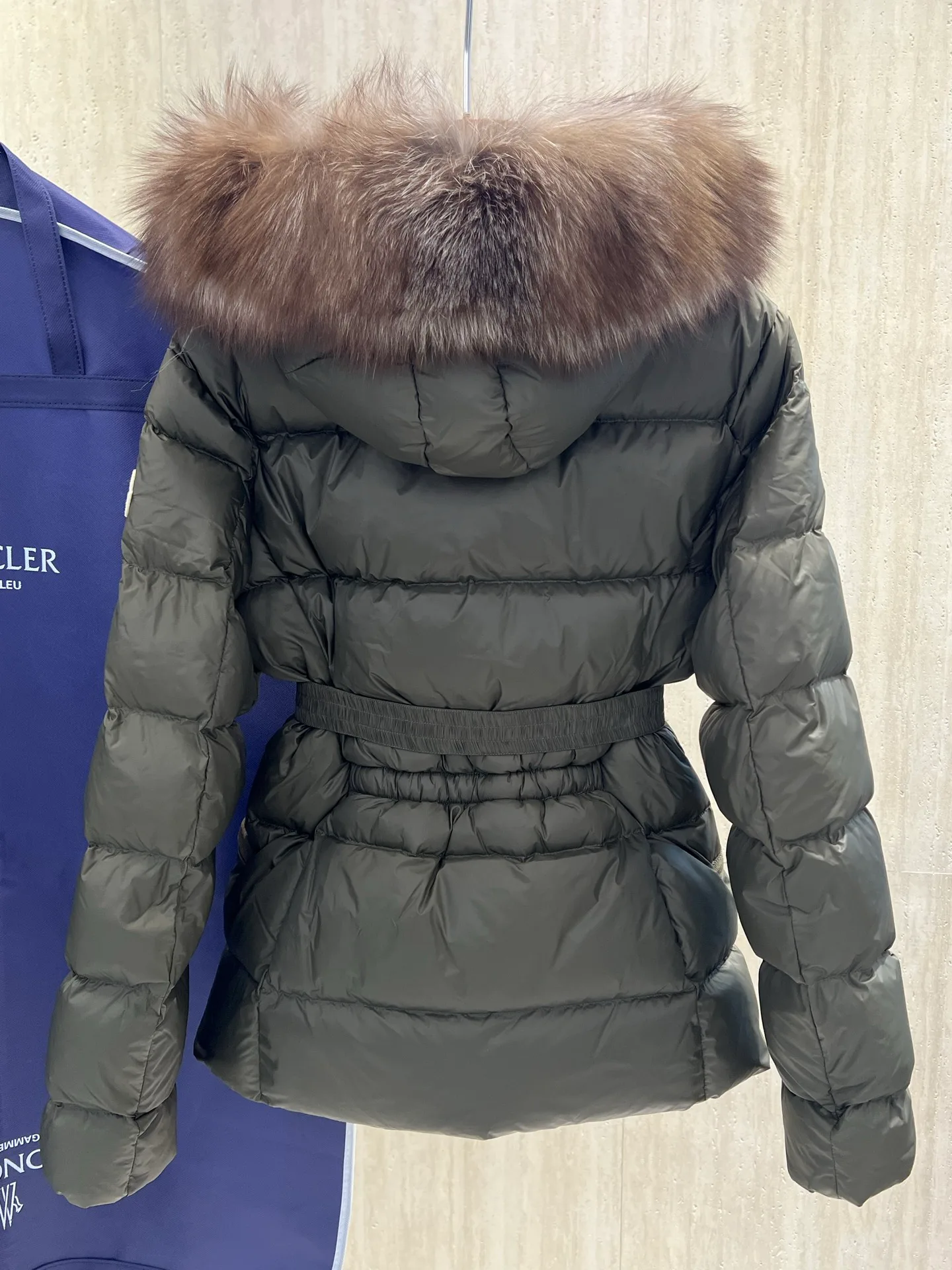 Men's Jackets And Down Jackets MONCLER 18434532