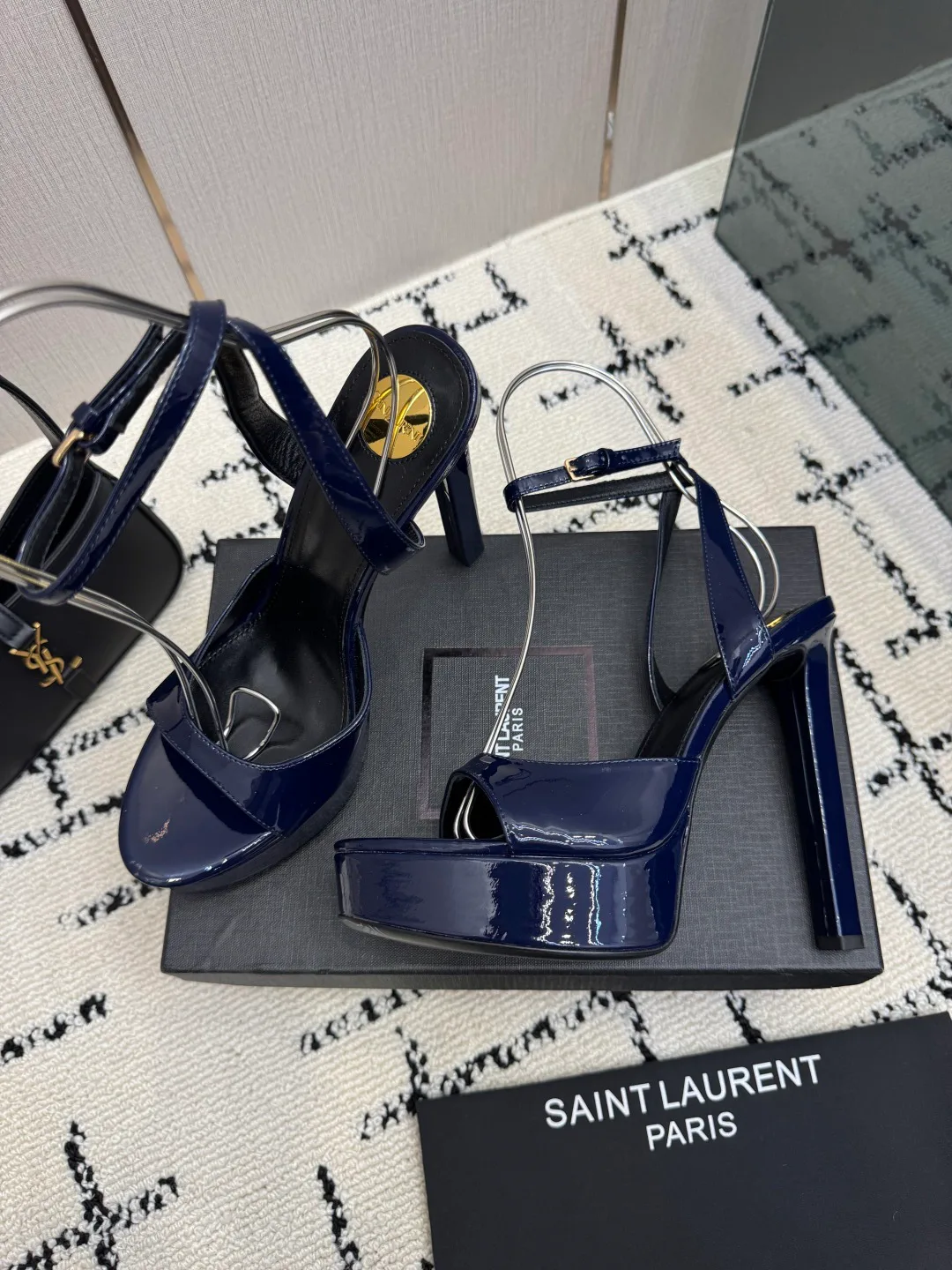 Women's Open-Toe Sandals SAINT LAURENT 18049022
