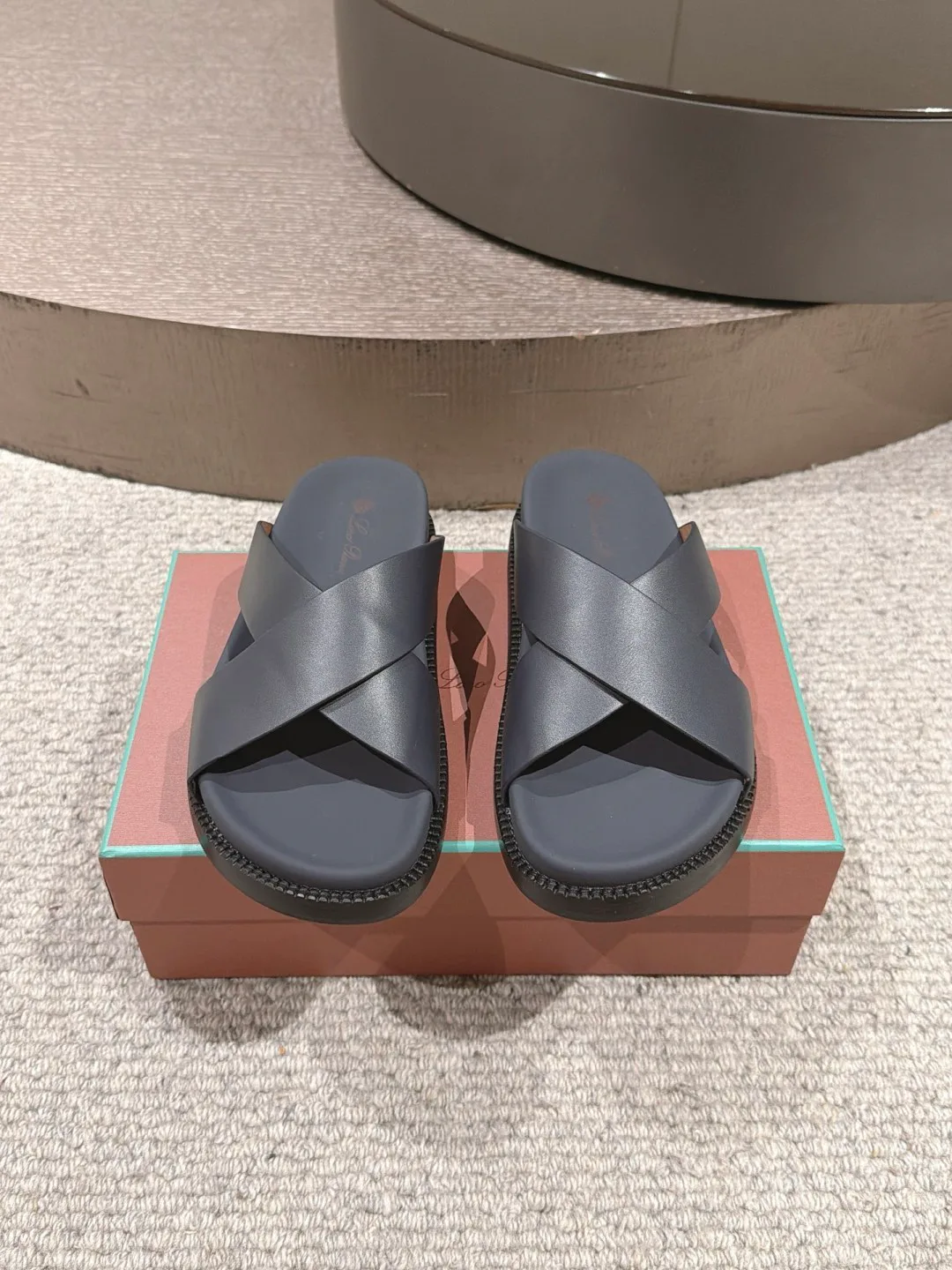 Men's Flip-Flops LORO PIANA 17688127
