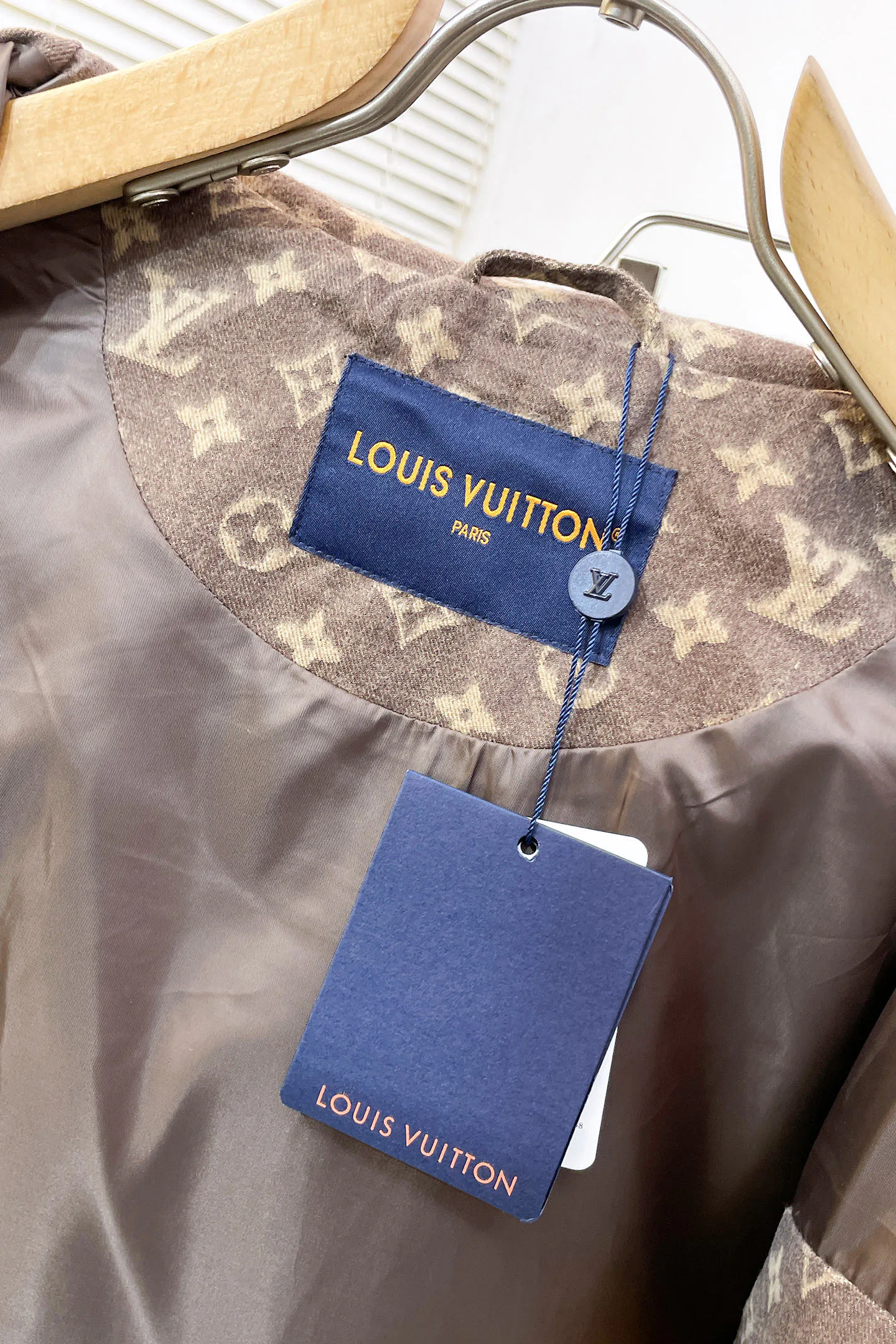 Men's Jackets And Down Jackets LOUIS VUITTON 18068539