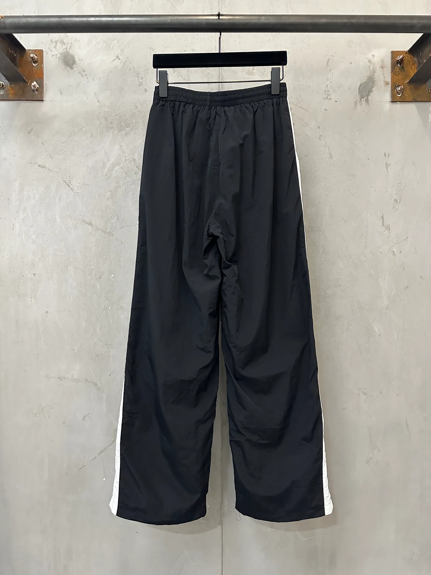 Men's Trousers BALENCIAGA 17993147