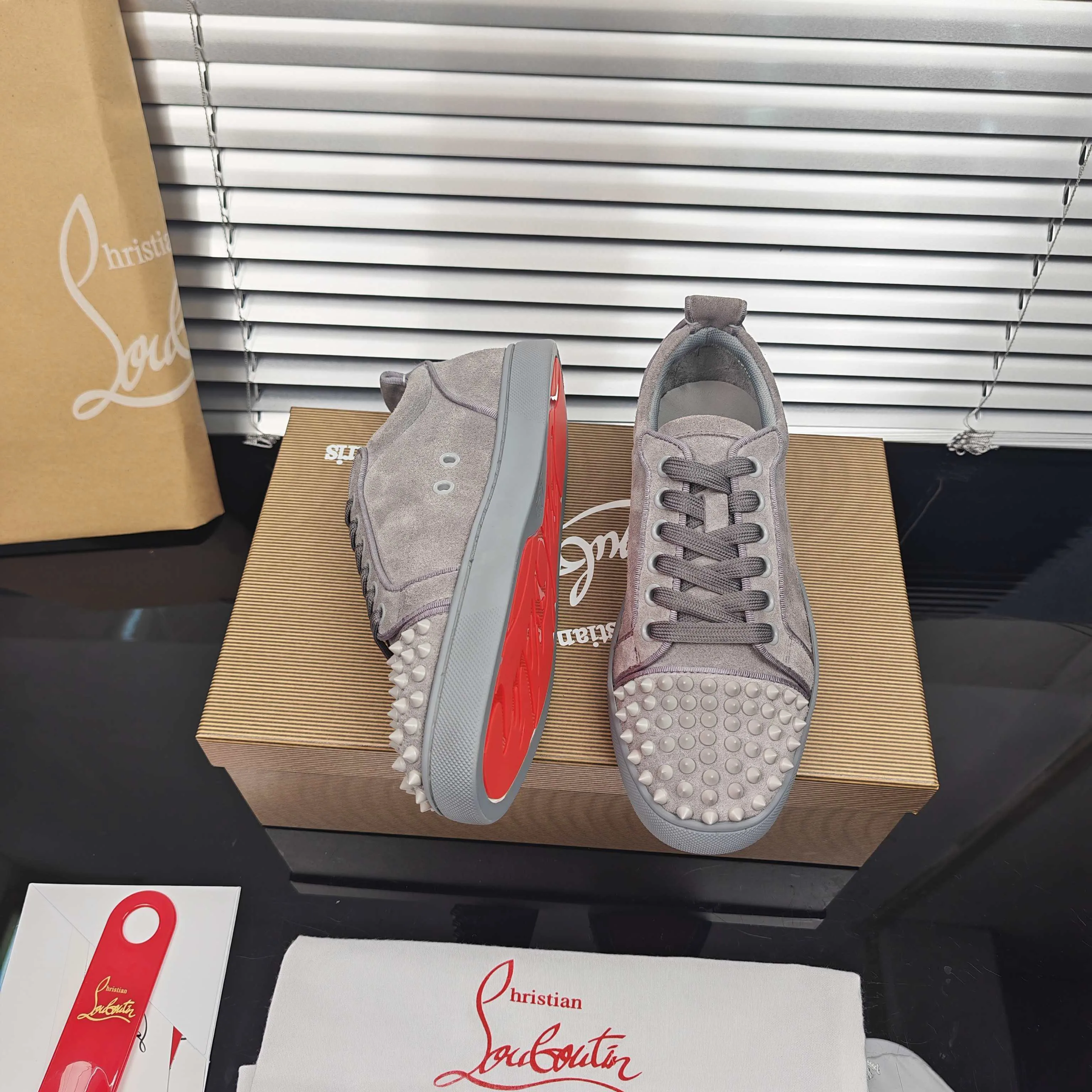 Women's Sneakers CHRISTIAN LOUBOUTIN 18039696