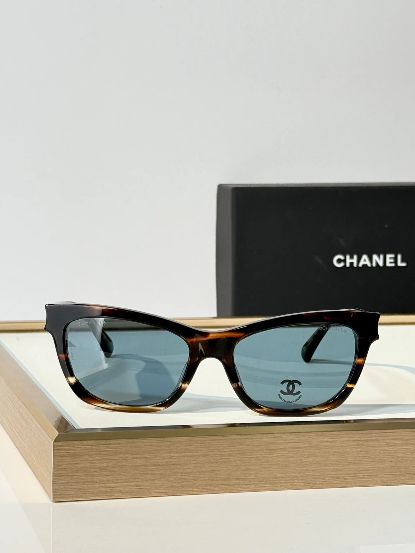 Glasses CHANEL 18404832