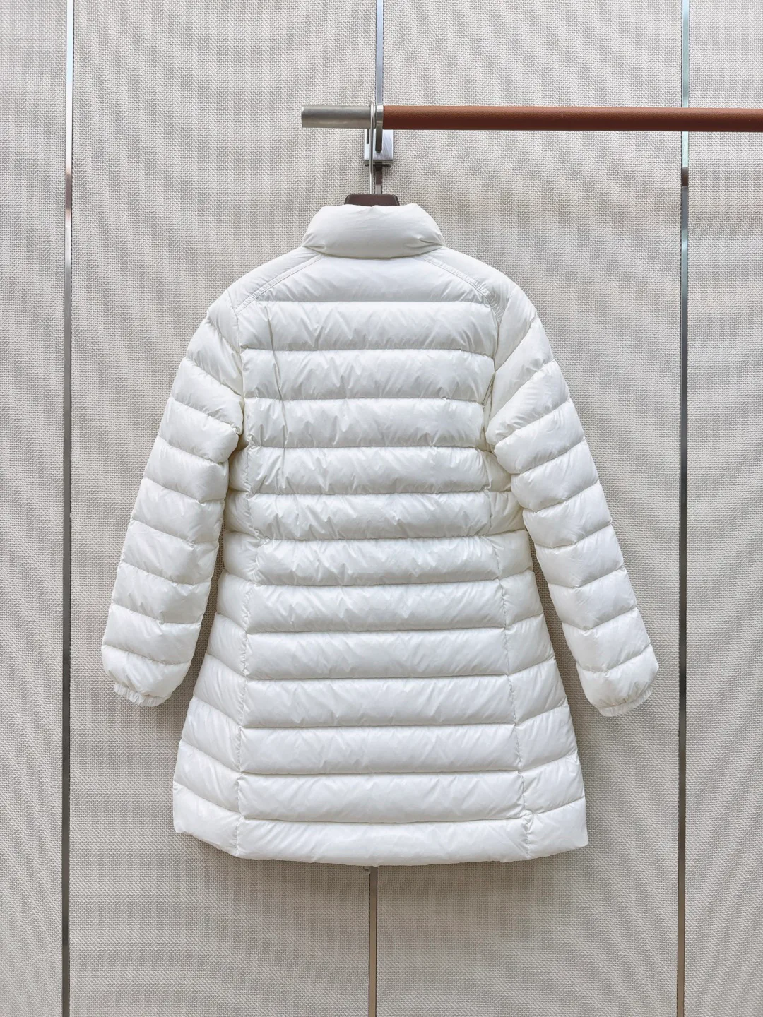 Women's Jackets And Down Jackets MONCLER 18450478