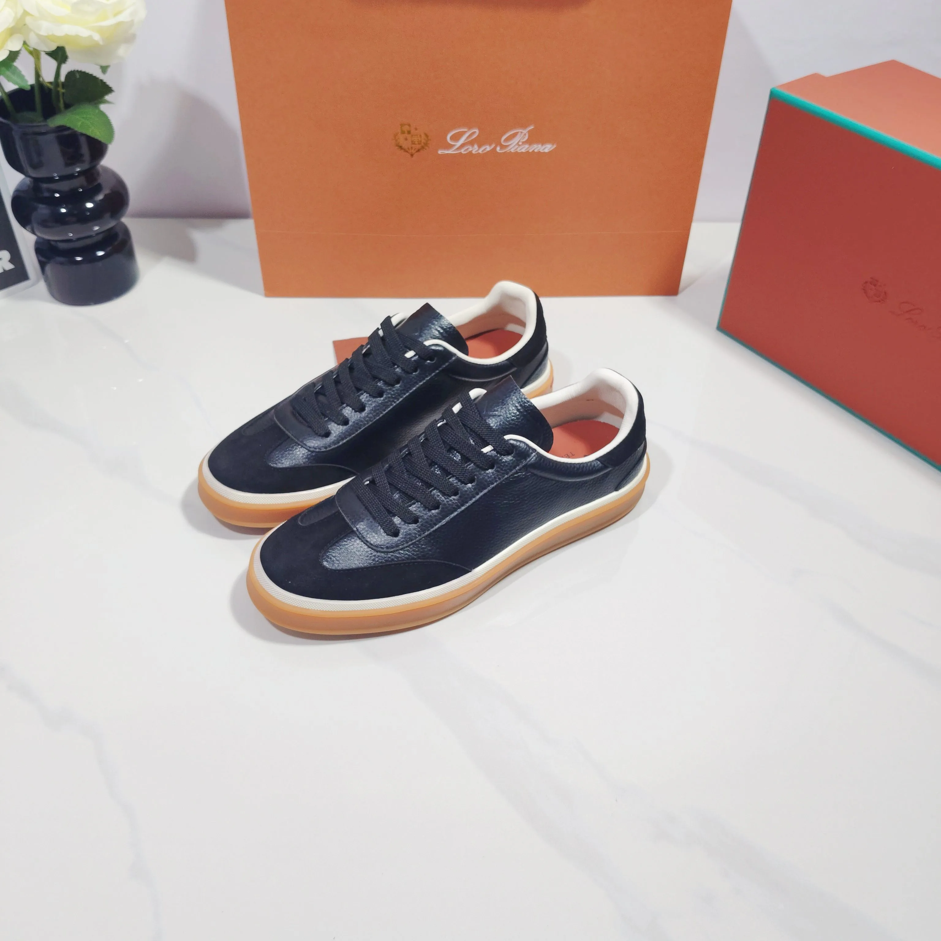 Women's Sneakers LORO PIANA 17961929