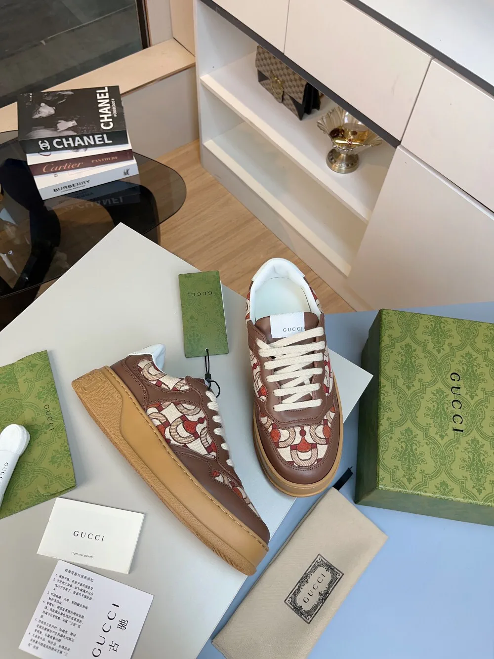 Women's Sneakers GUCCI 18369636