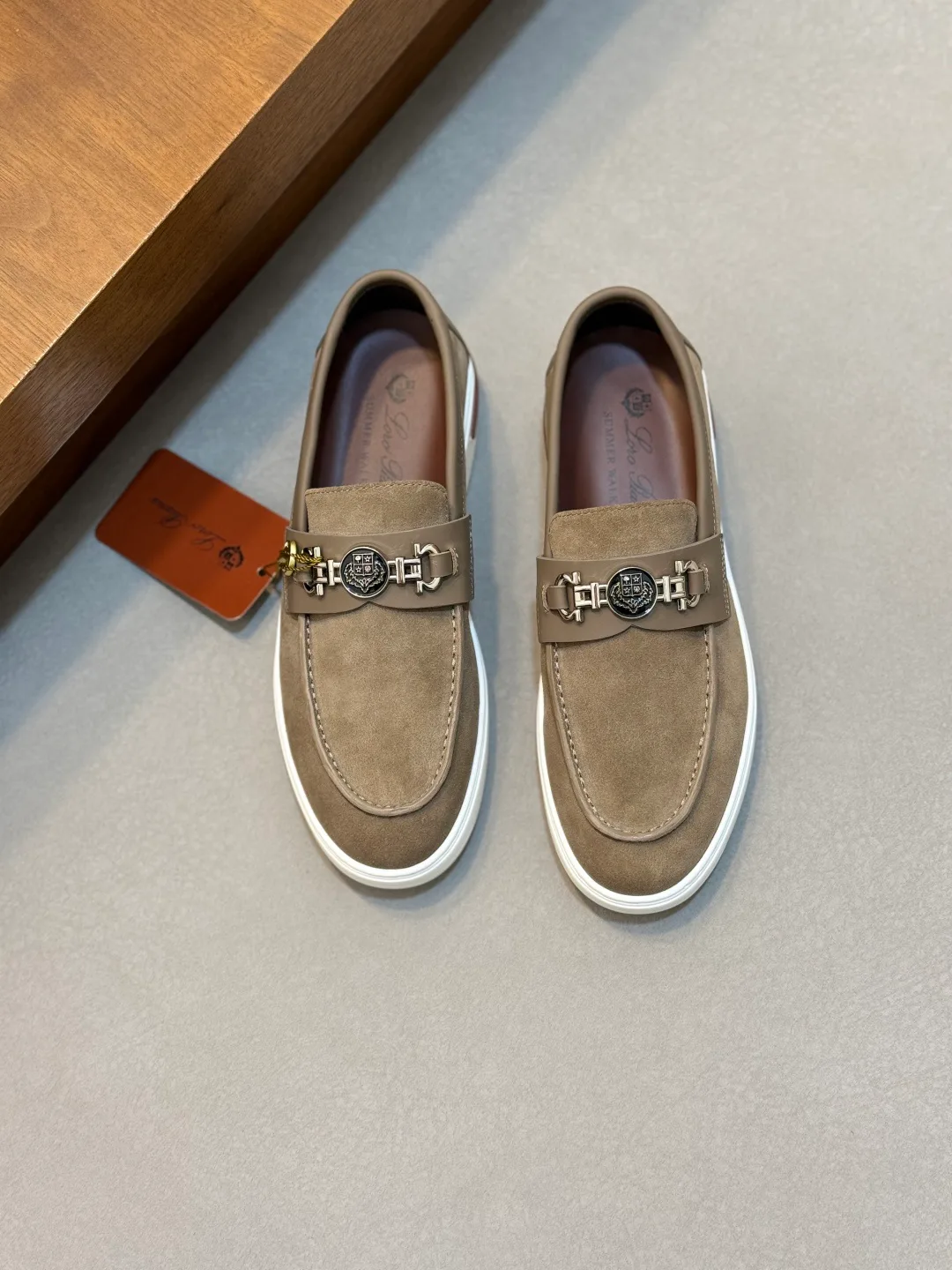 Men's Loafers And Dress Shoes LORO PIANA 18100431