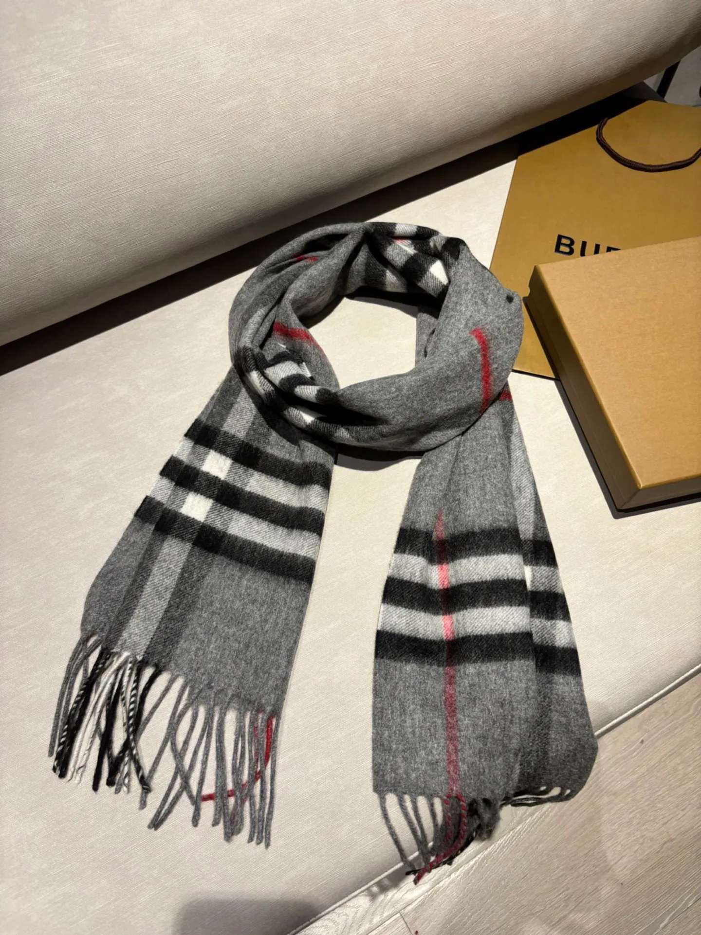 Scarves BURBERRY 18507485