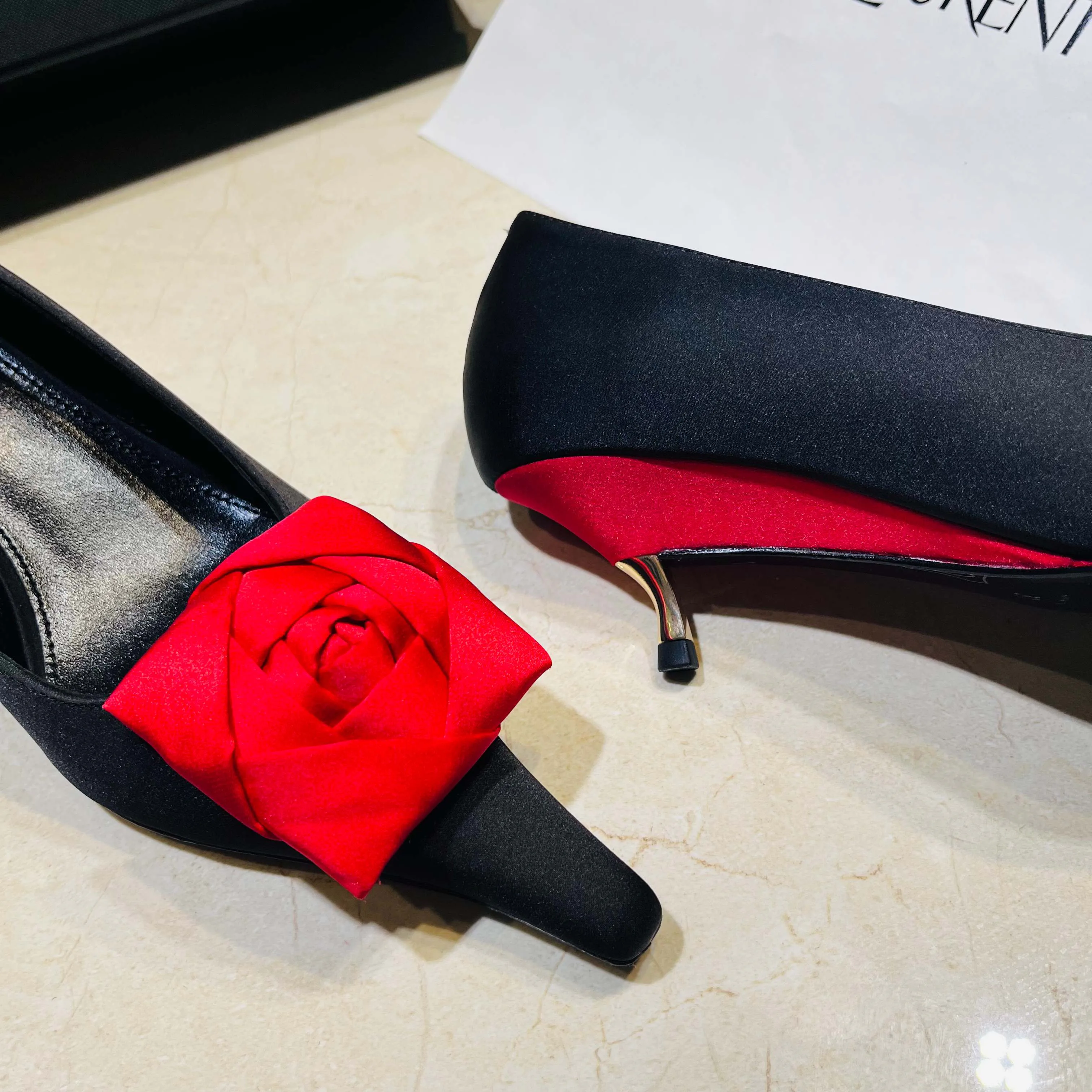 Women's Heels SAINT LAURENT 18083610