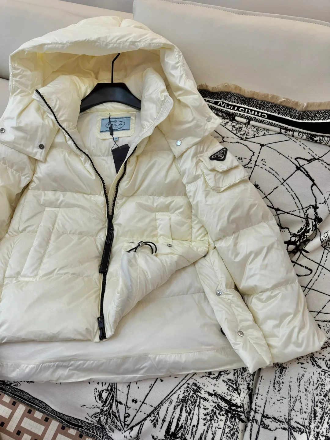 Women's Jackets And Down Jackets PRADA 17910124