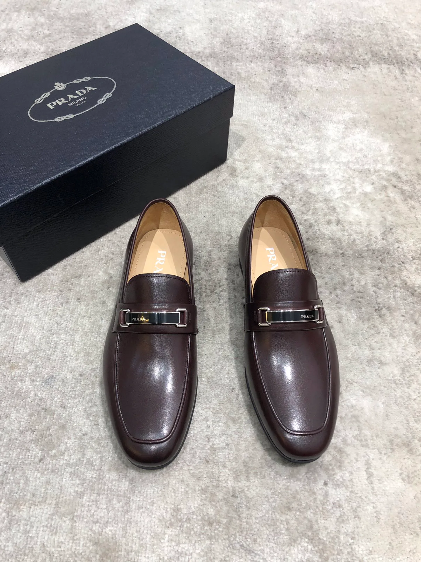 Men's Loafers And Dress Shoes PRADA 17854241