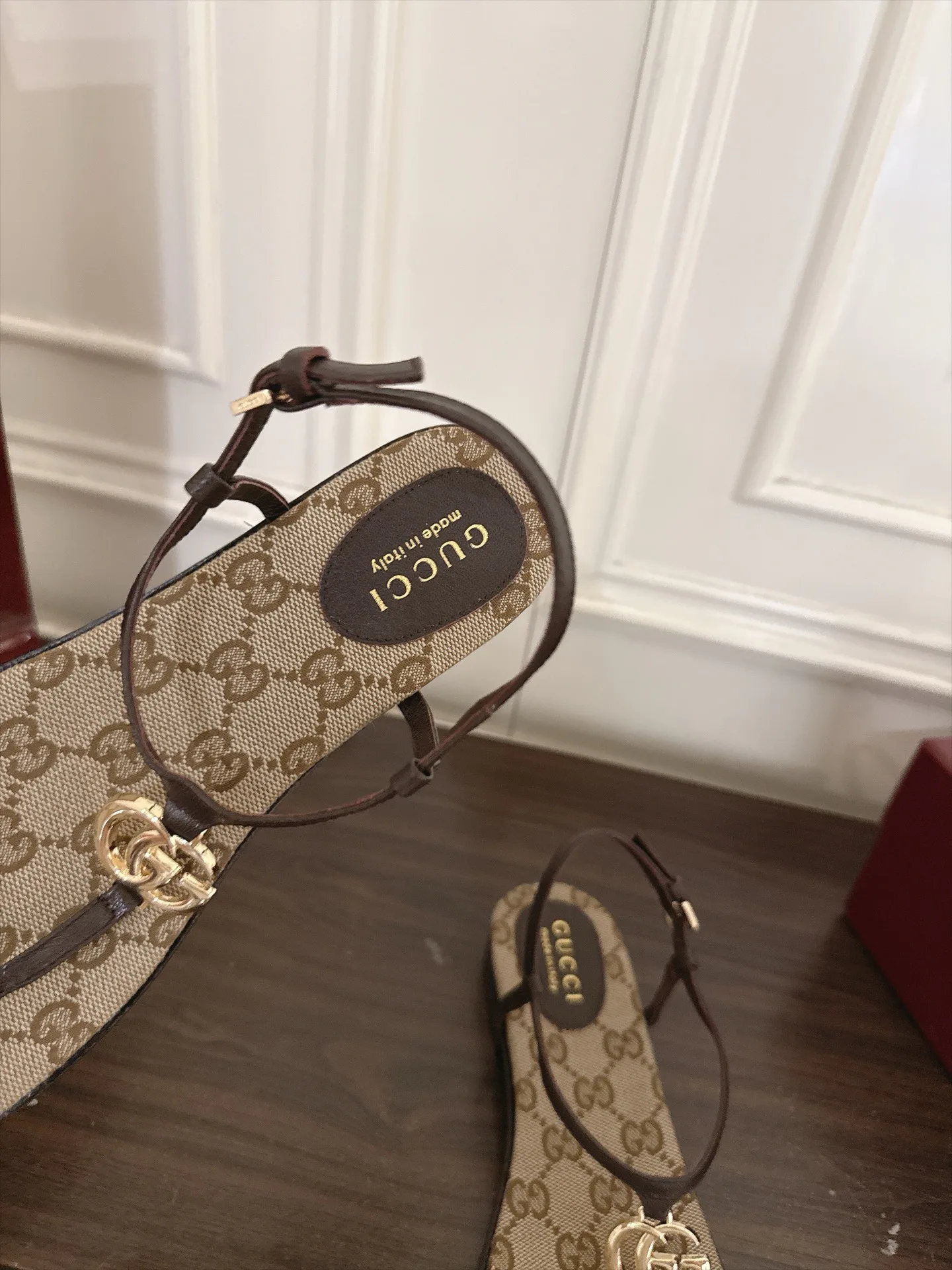 Women's Open-Toe Sandals GUCCI 18143126
