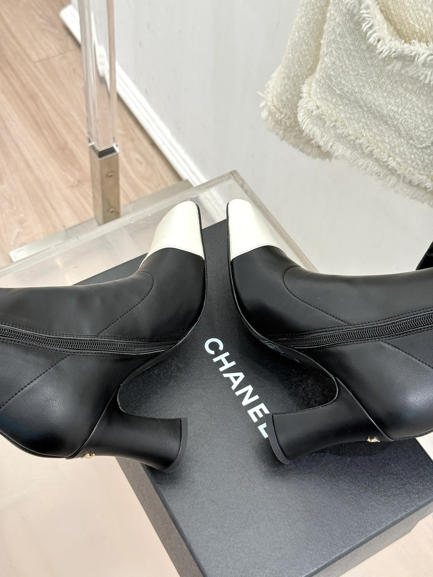Сапоги Женские Chanel 18582926