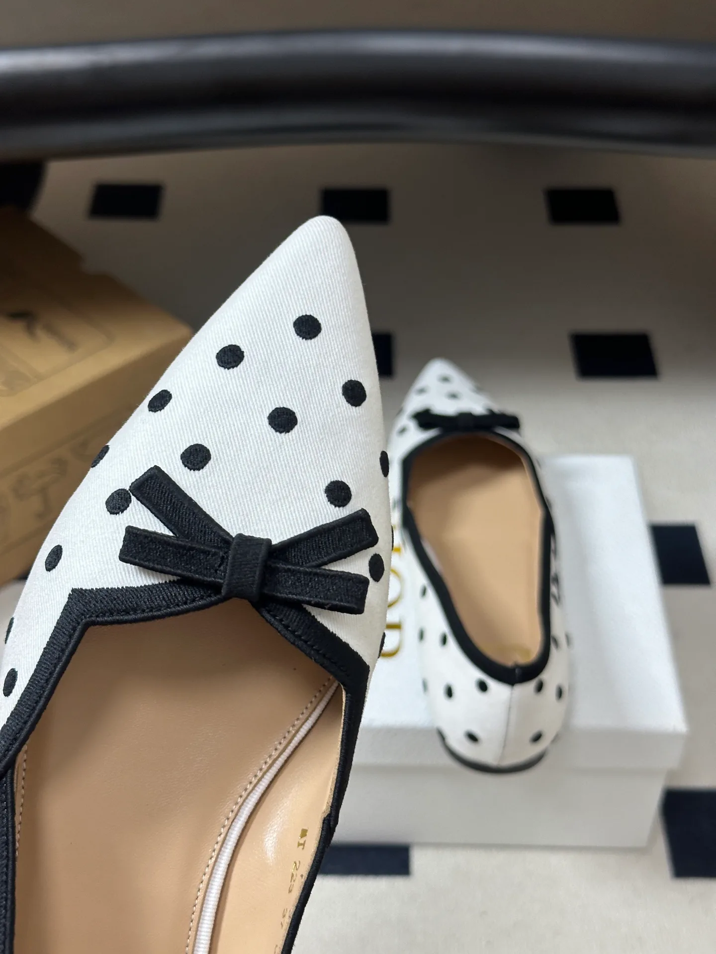 Women's Ballet Flats CHRISTIAN DIOR 18184833