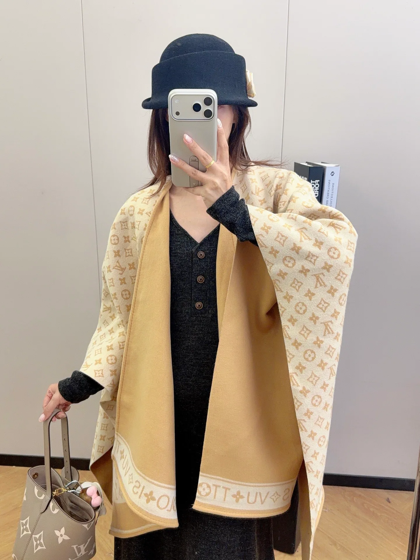 Women's Coats LOUIS VUITTON 18002838