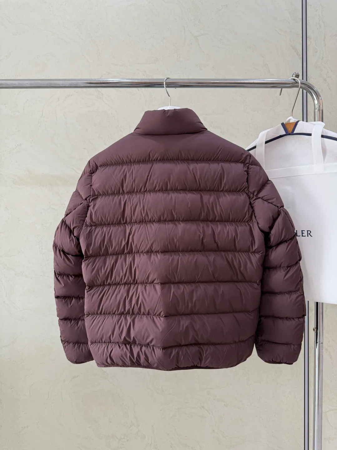 Women's Jackets And Down Jackets MONCLER 18376090