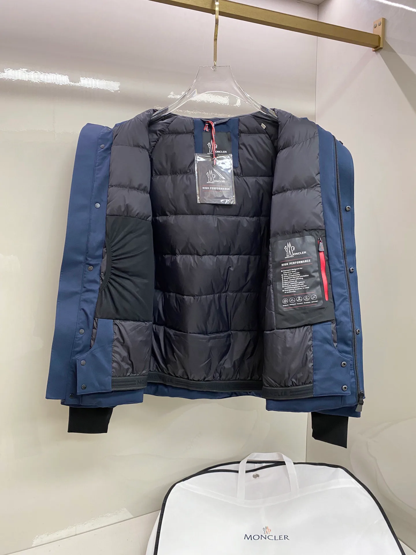 Men's Jackets And Down Jackets MONCLER 18029209