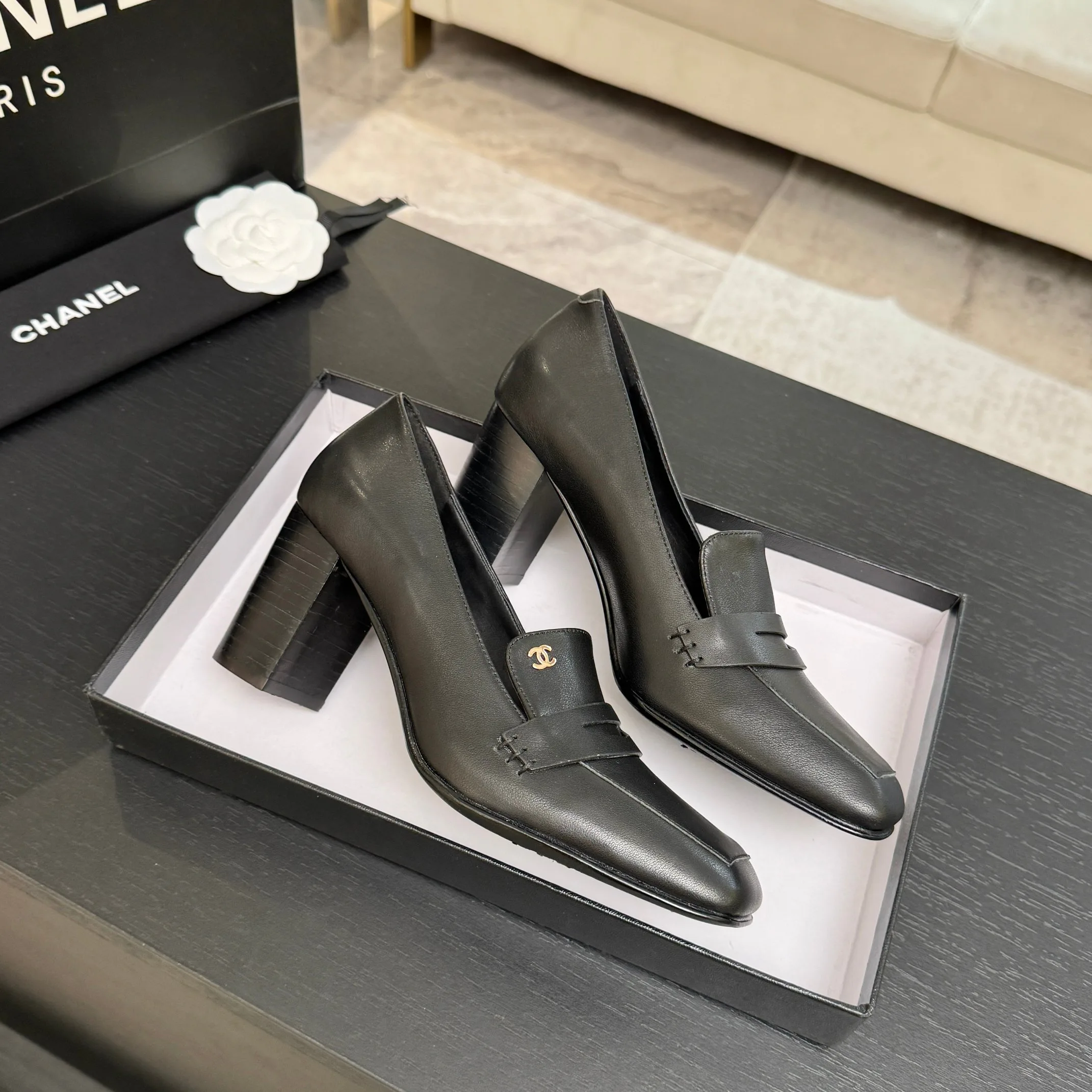 Women's Loafers And Moccasins CHANEL 18063089