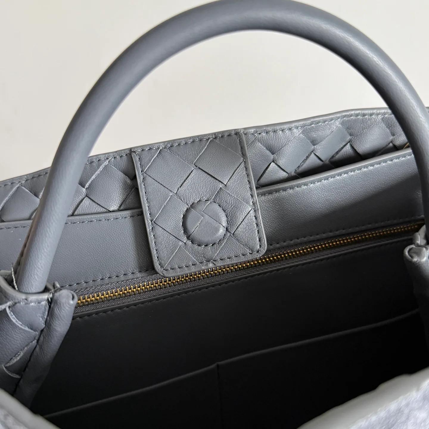 Women's Classic Handbags BOTTEGA VENETA 16890025