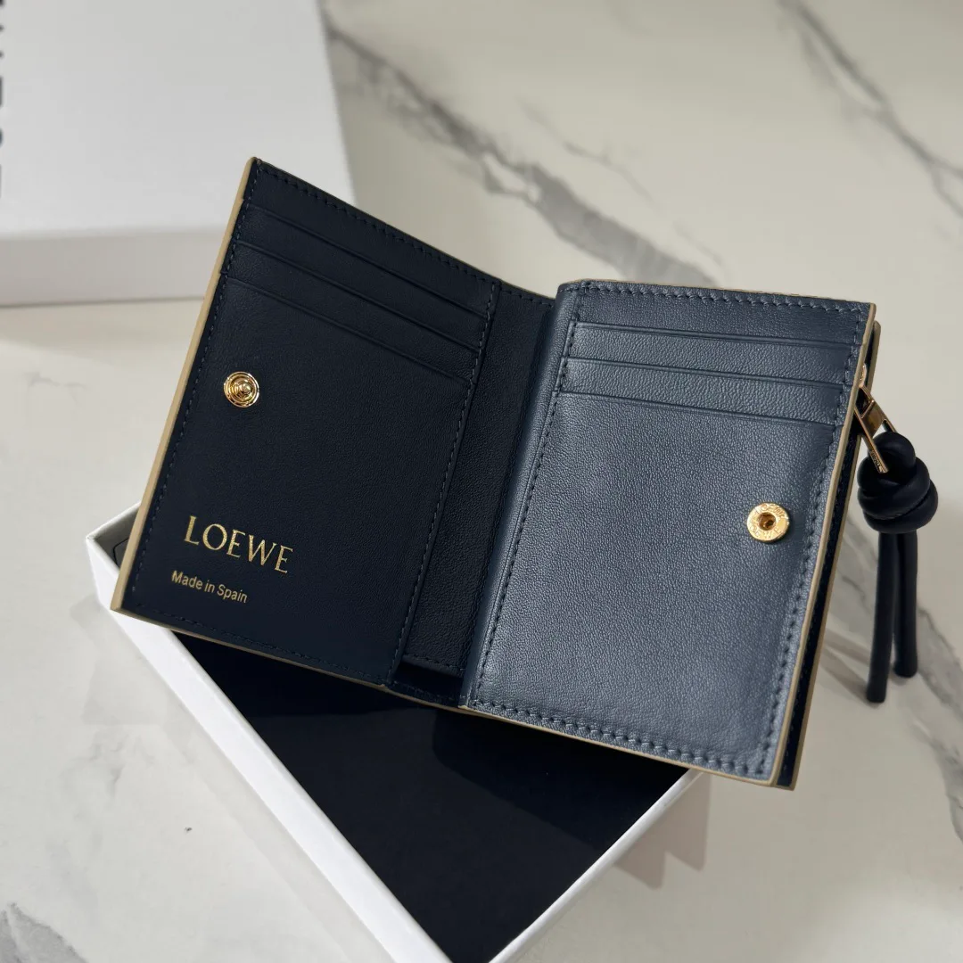 Women's Clutches LOEWE 17678669