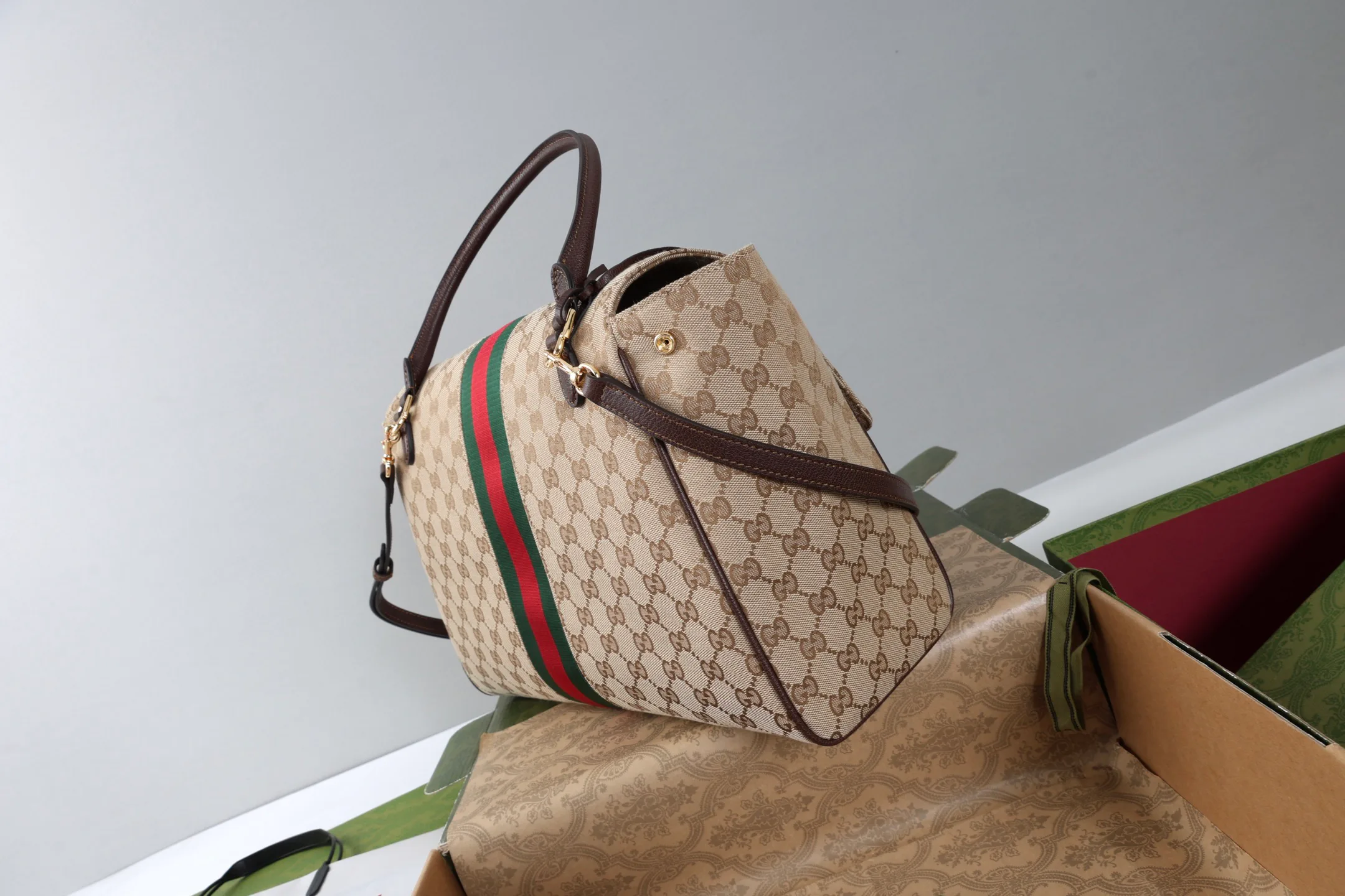 Women's Classic Handbags GUCCI 17882905