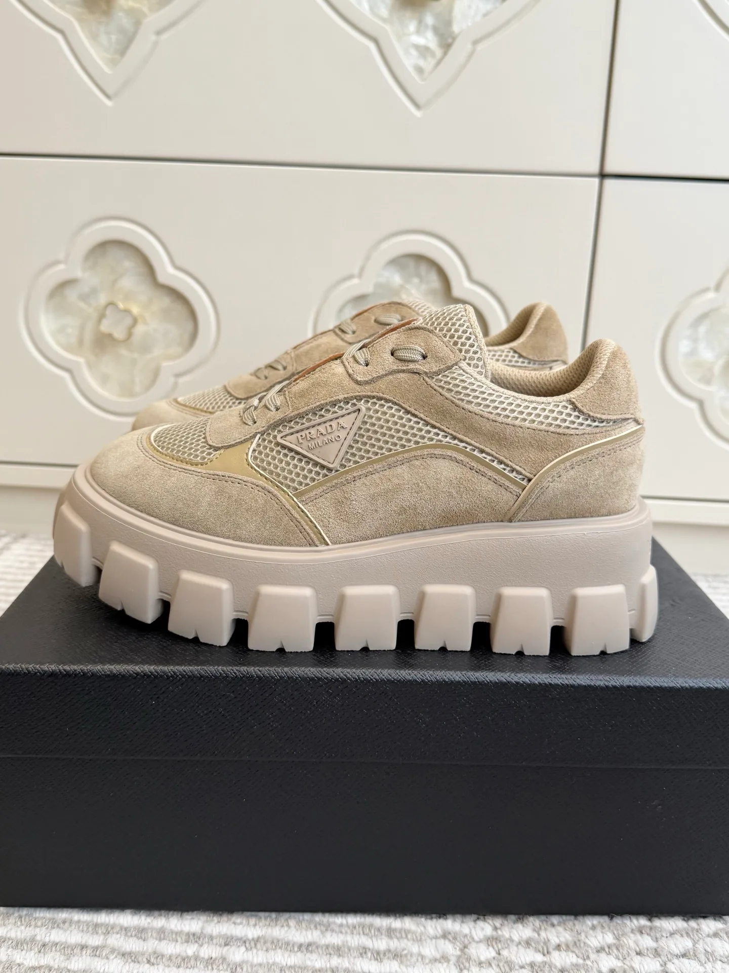 Women's Sneakers PRADA 18261278