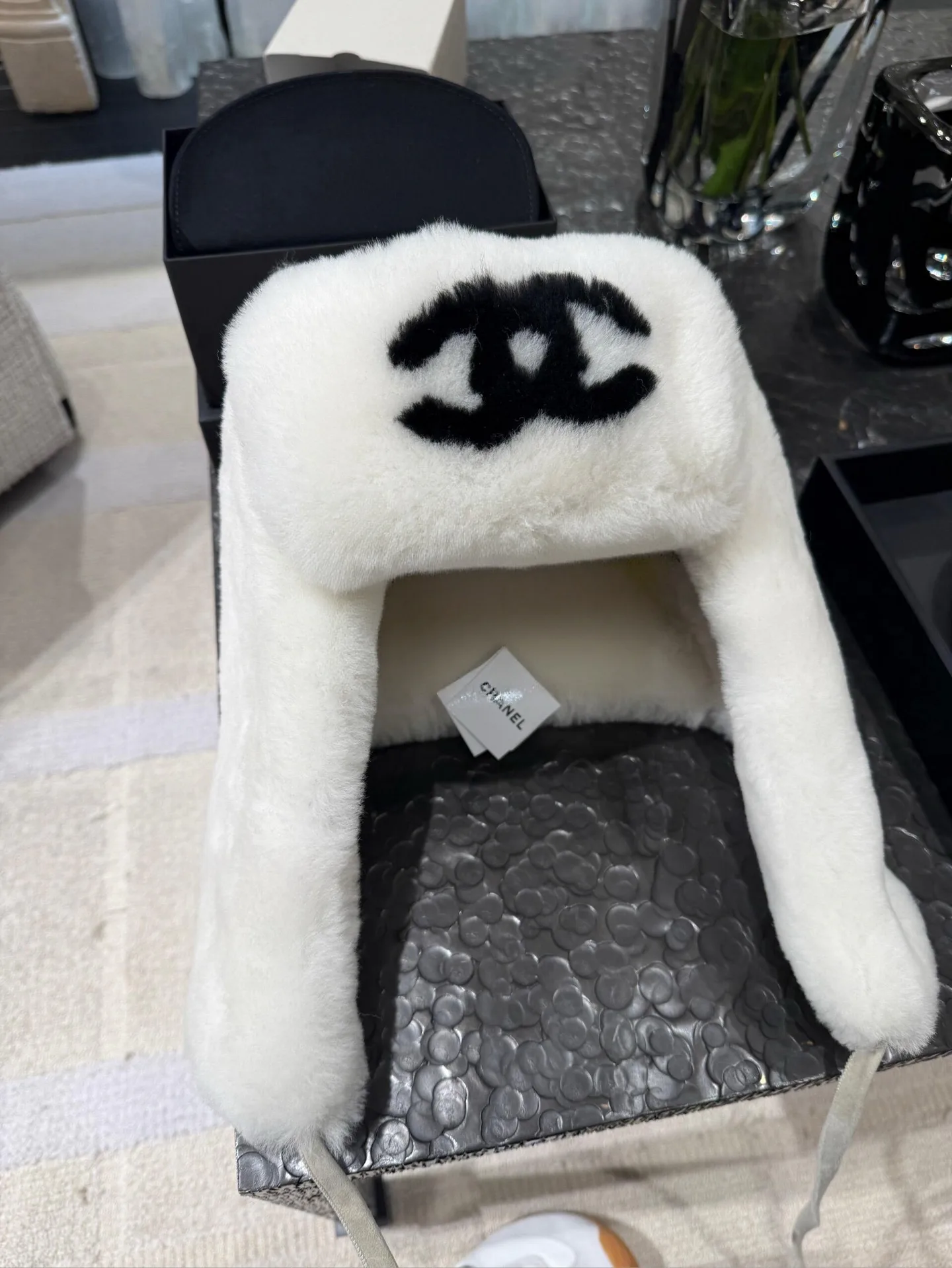Hats CHANEL 18347937