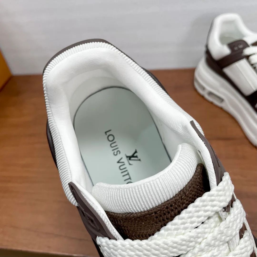 Men's Sneakers LOUIS VUITTON 17542427