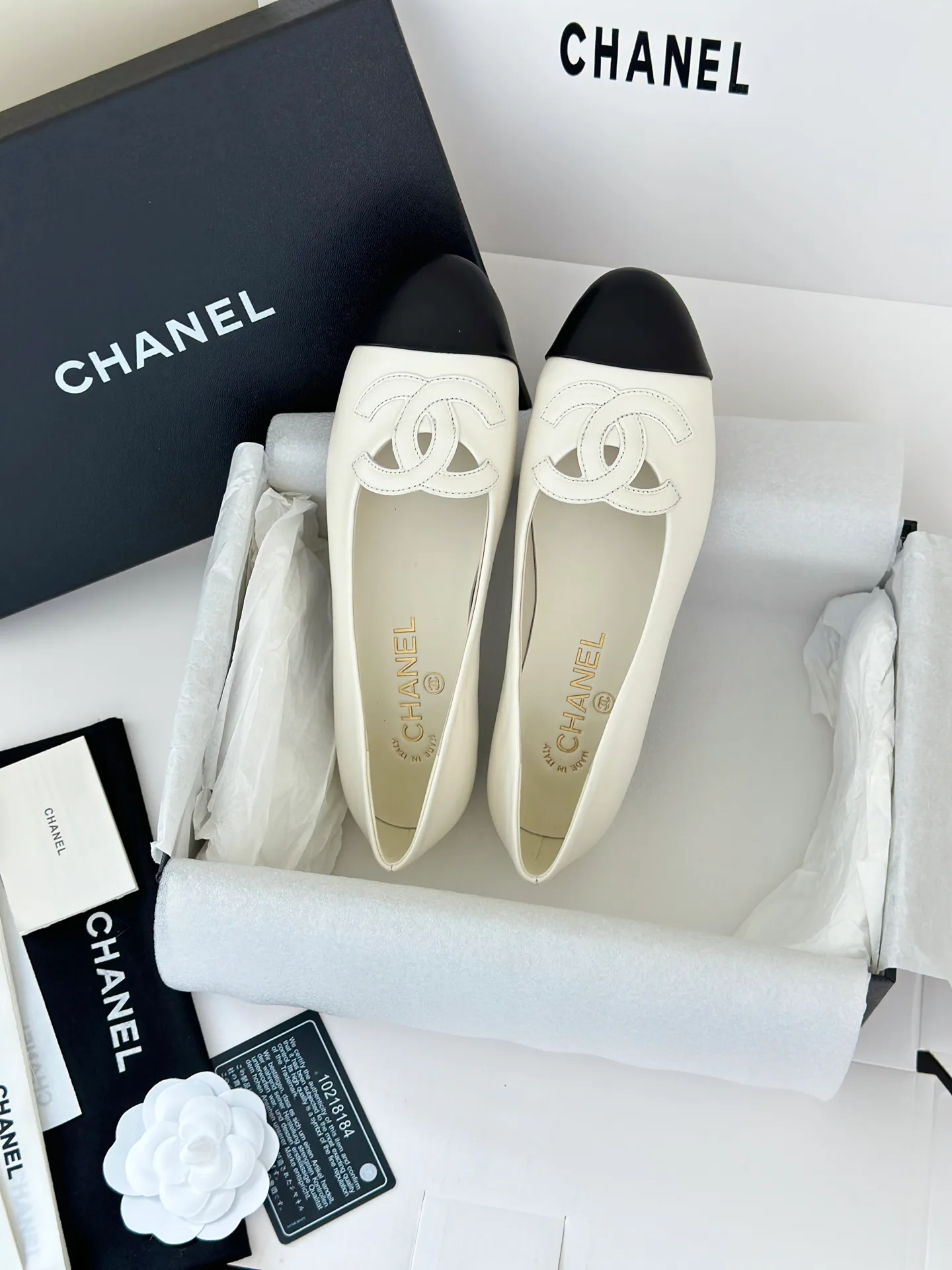 Women's Ballet Flats CHANEL 18143031