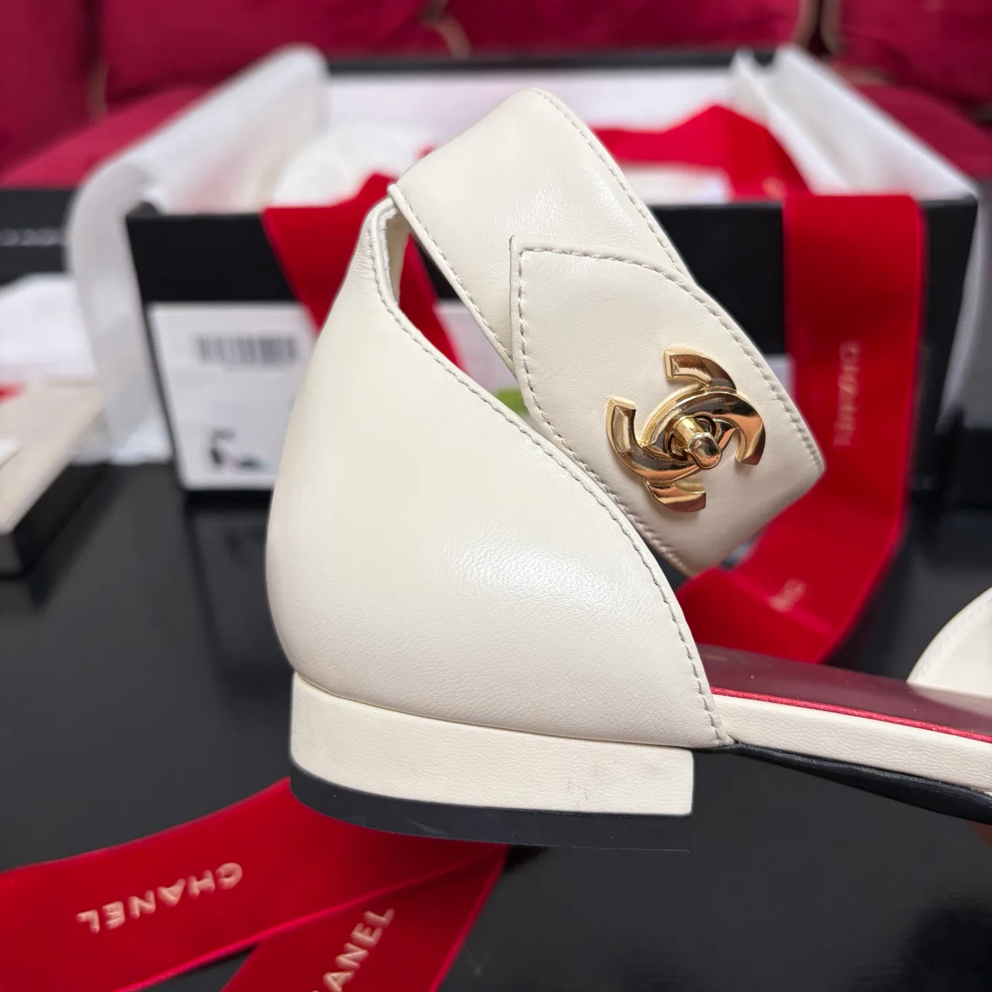 Туфли Женские Chanel 18683044
