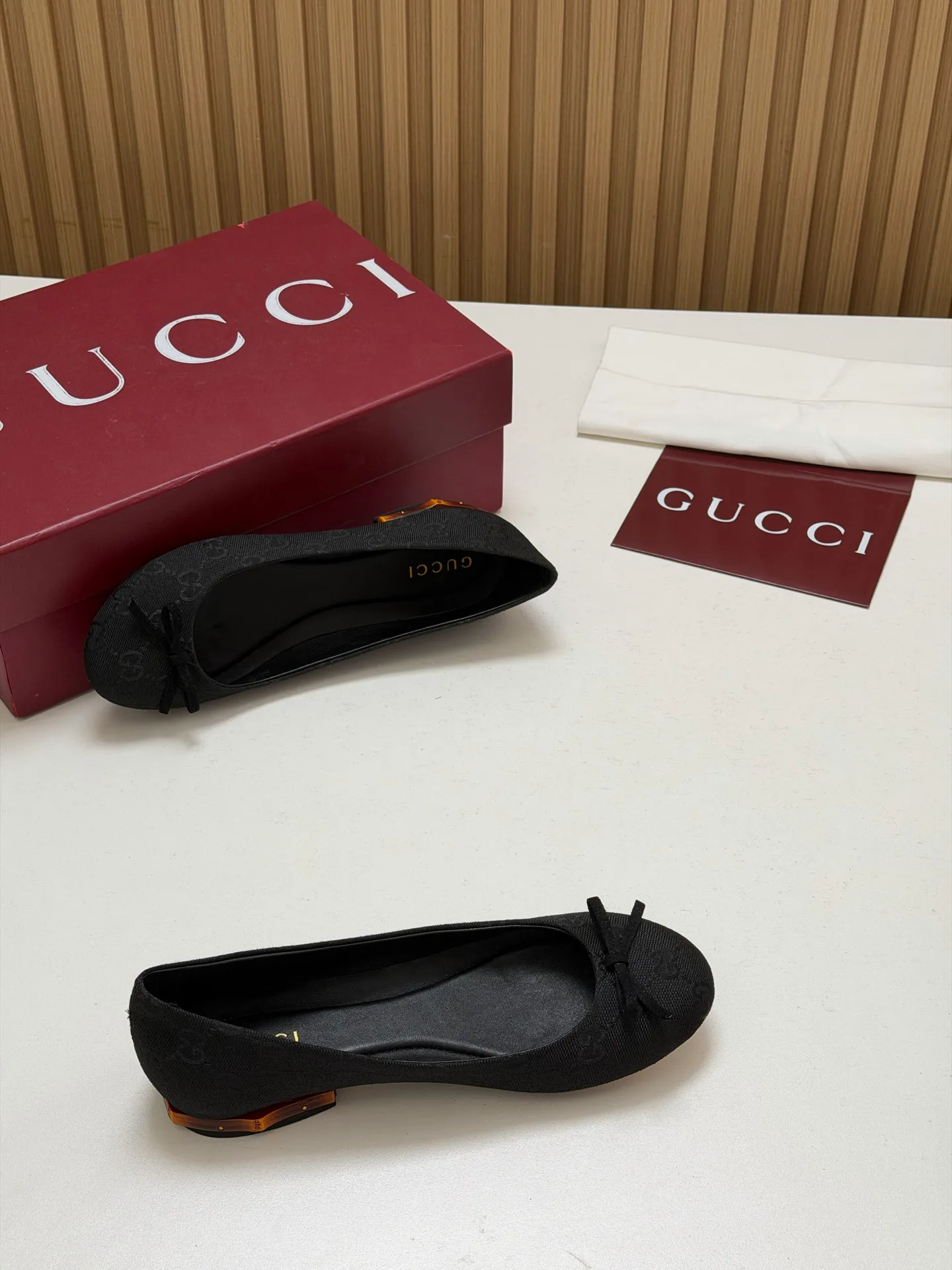 Women's Ballet Flats GUCCI 18396253