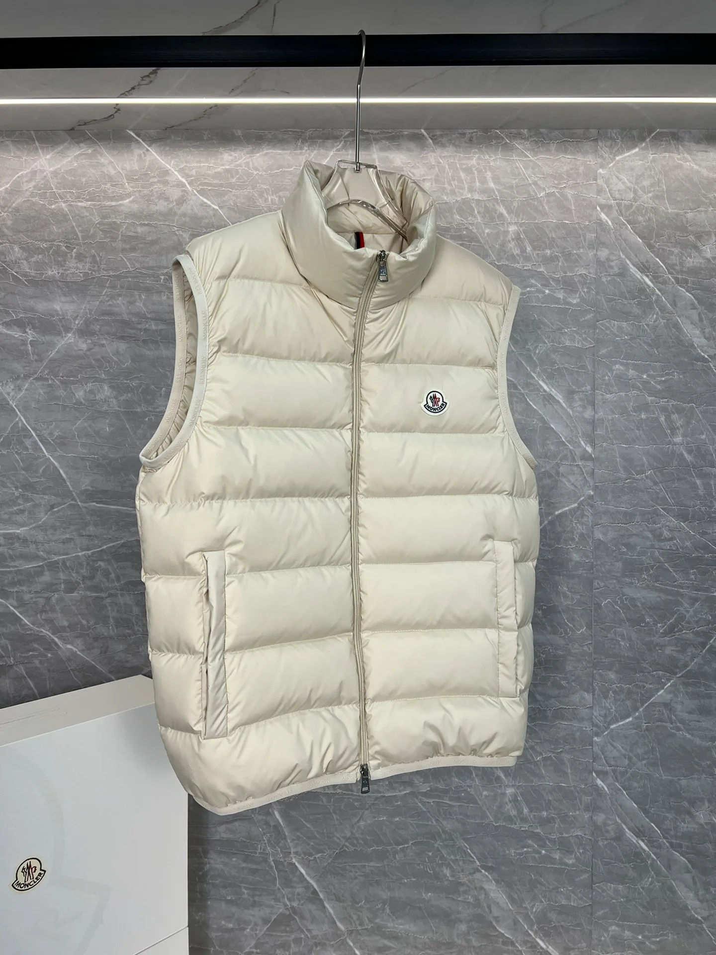 Жилеты Мужские Moncler 18599847