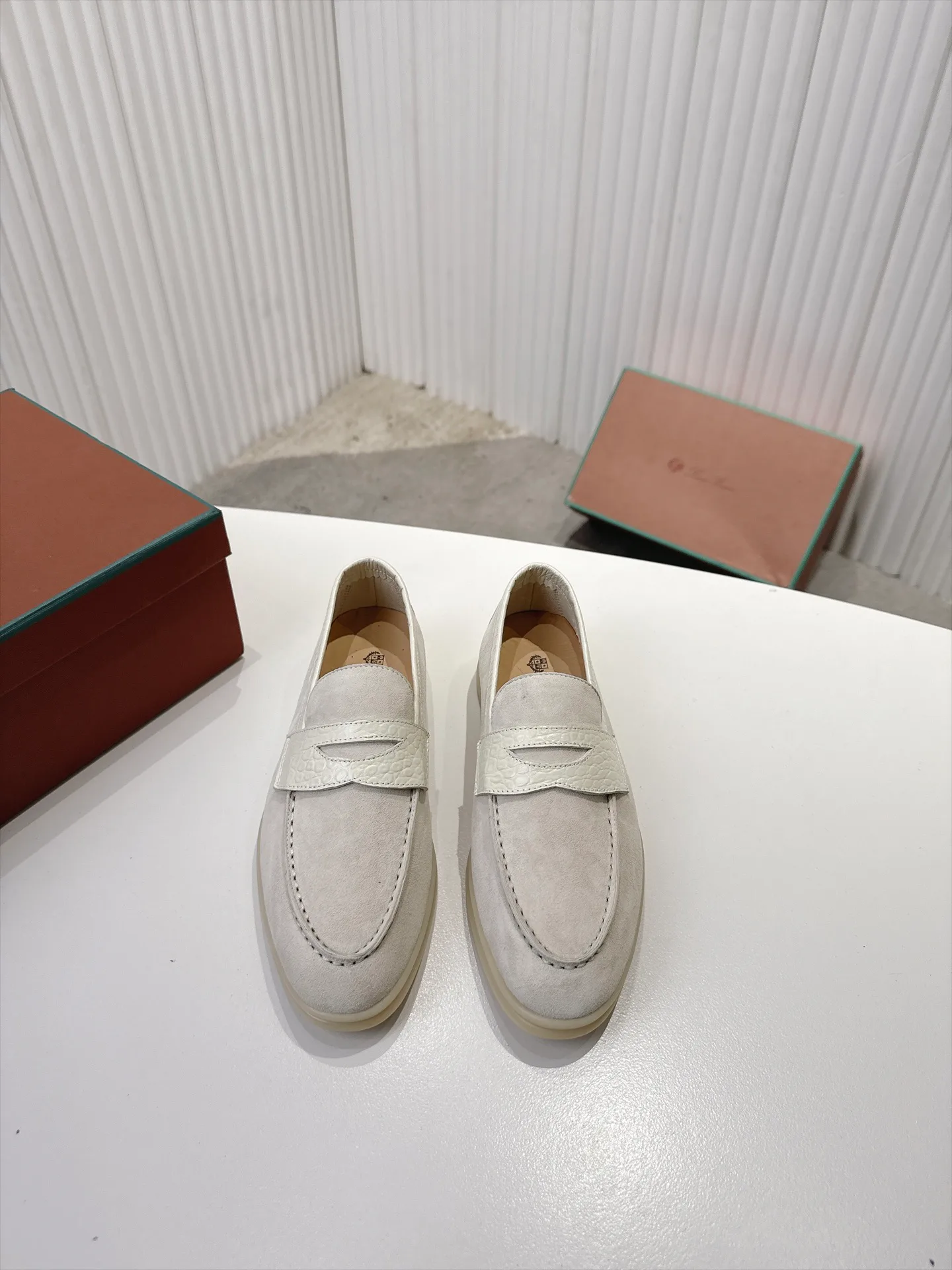 Women's Loafers And Moccasins LORO PIANA 18039688