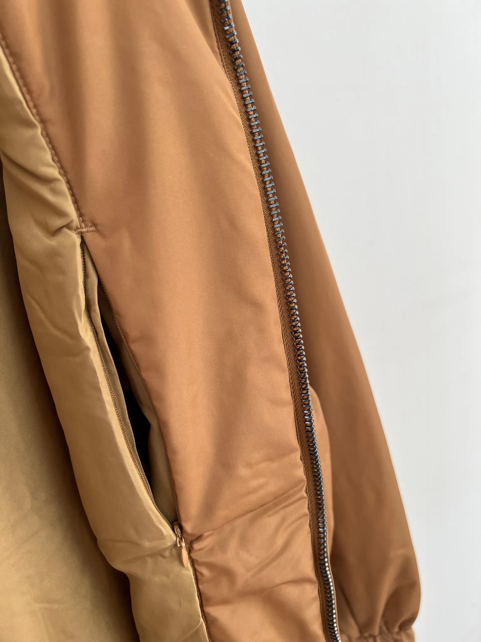 Women's Jackets And Down Jackets BURBERRY 18415755