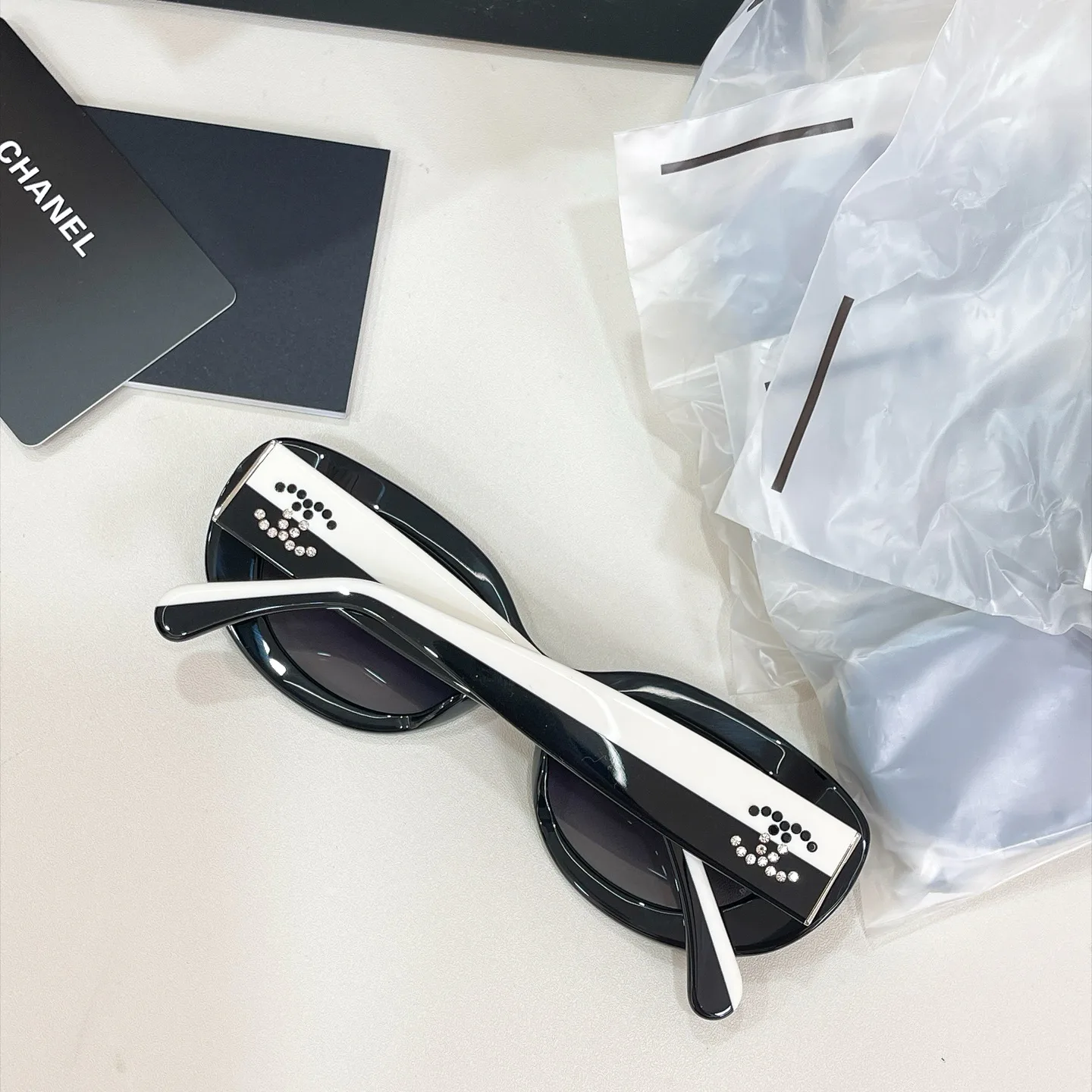 Glasses CHANEL 17992557