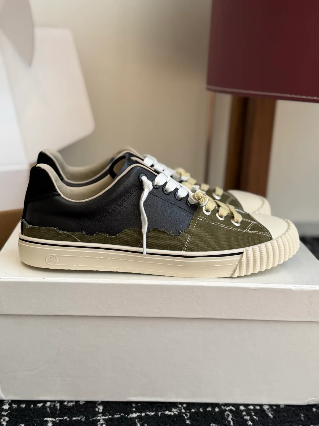 Women's Sneakers MAISON MARGIELA 17802577