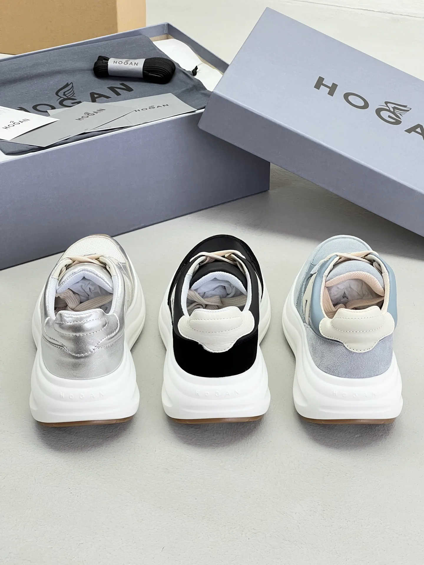 Women's Sneakers HOGAN 17435928
