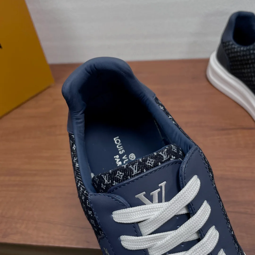 Men's Sneakers LOUIS VUITTON 18000610